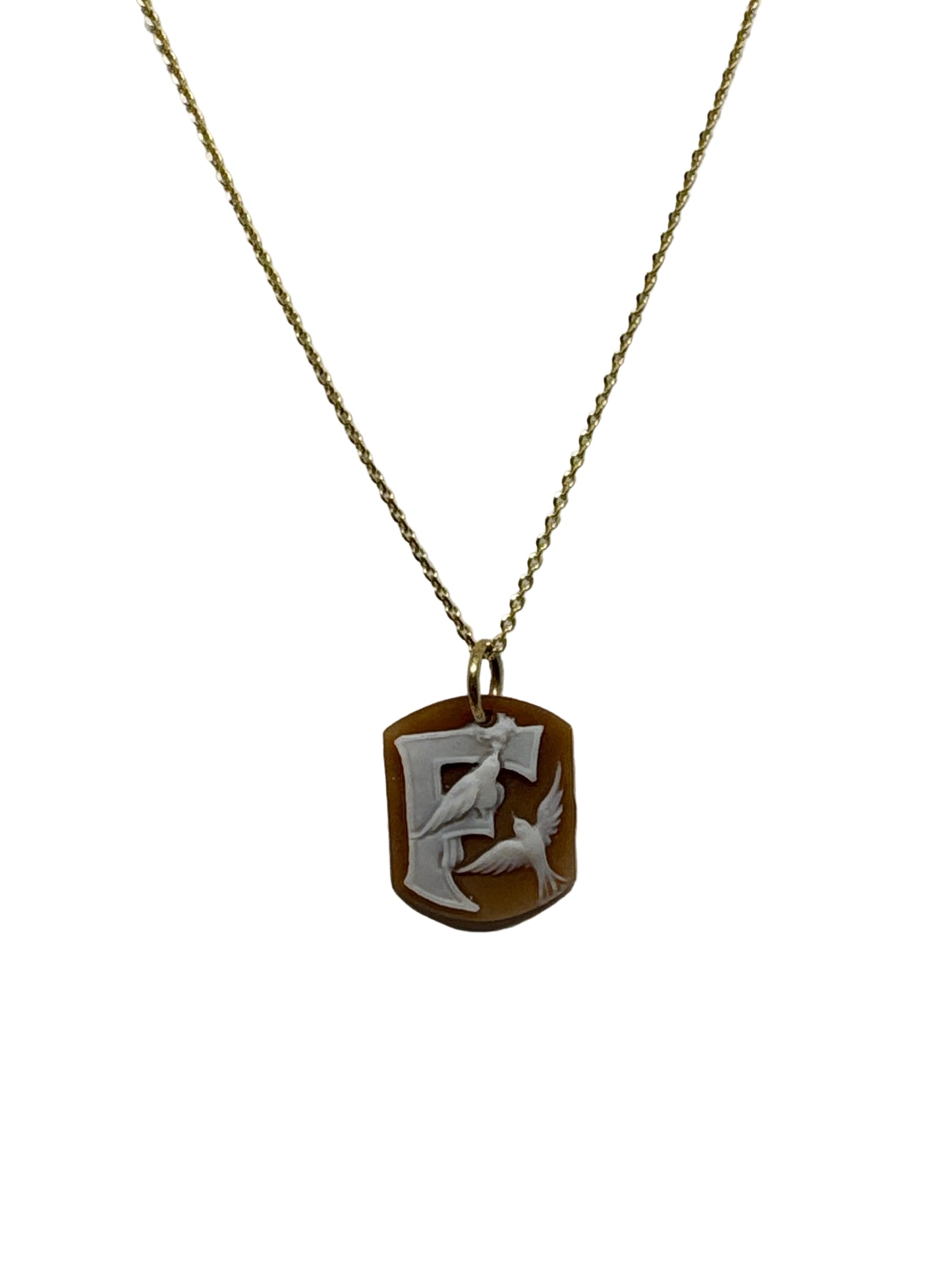 Pendente in Cammeo incisione "Lettera F"