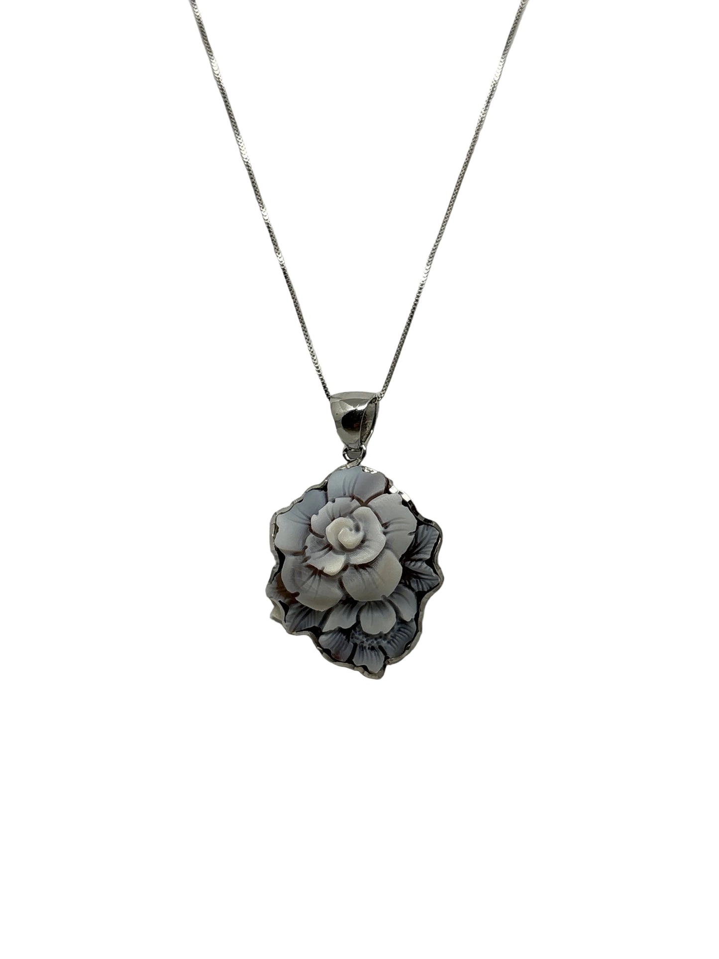 Pendente in Cammeo incisione "Fiore"