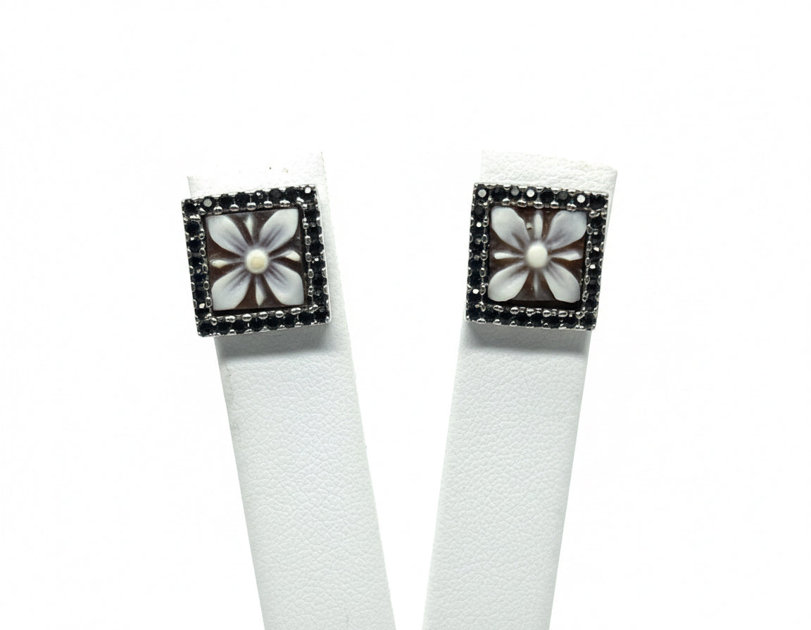 Orecchini in Cammeo incisione "Fiore"