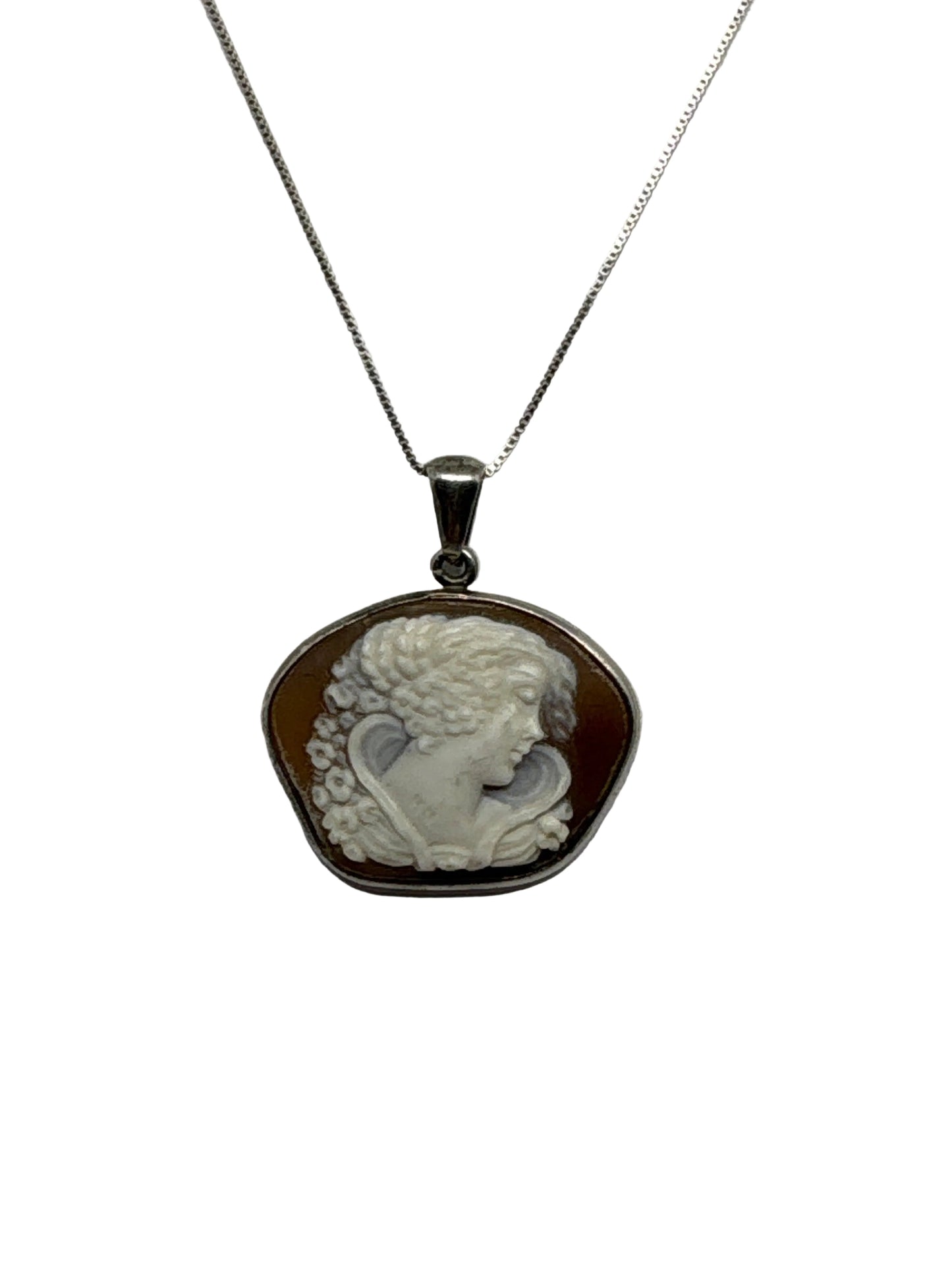 Pendente in Cammeo Artistico incisione "Profilo di Donna"