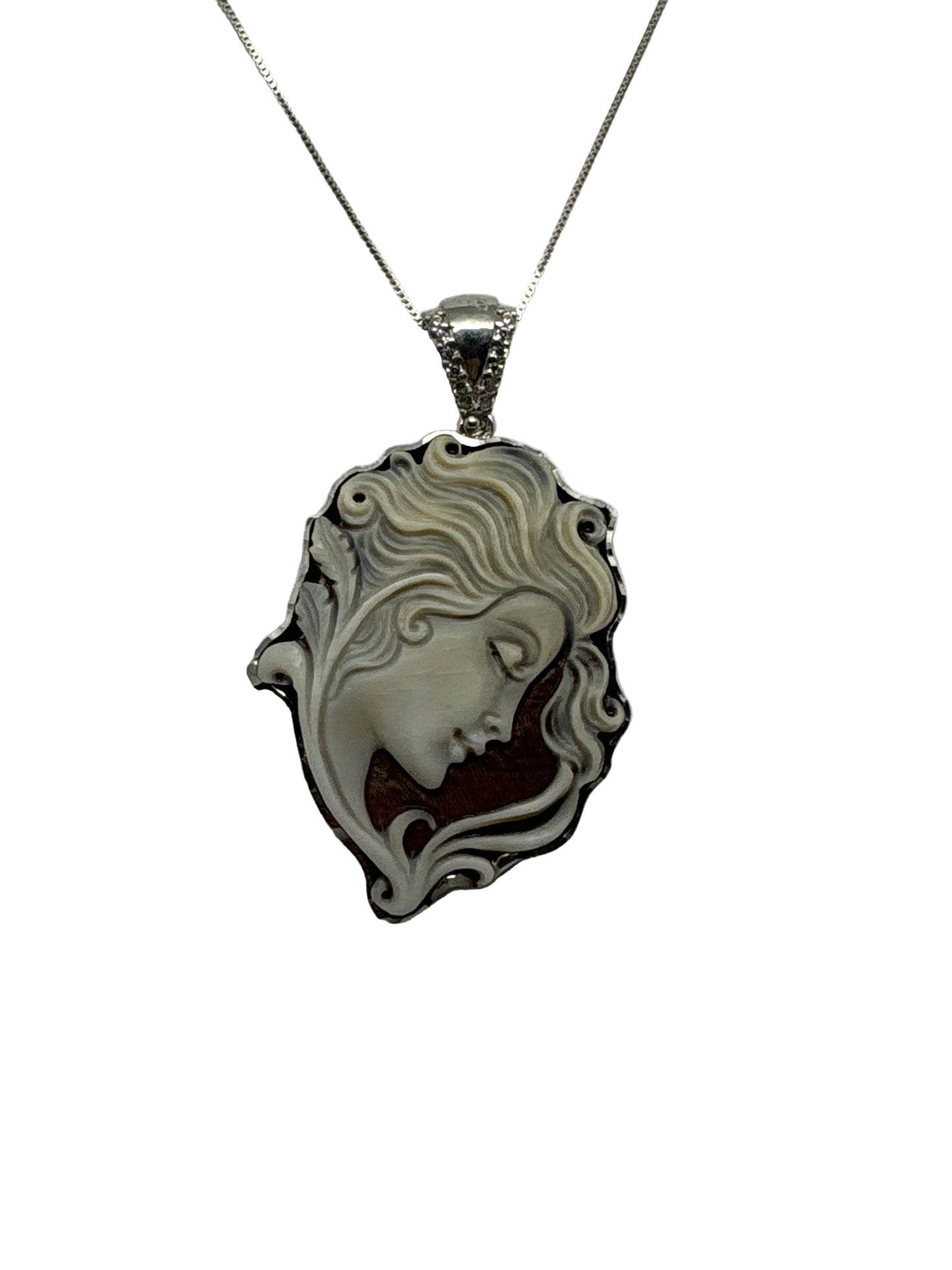 Pendente in Cammeo incisione "Profilo di Donna"