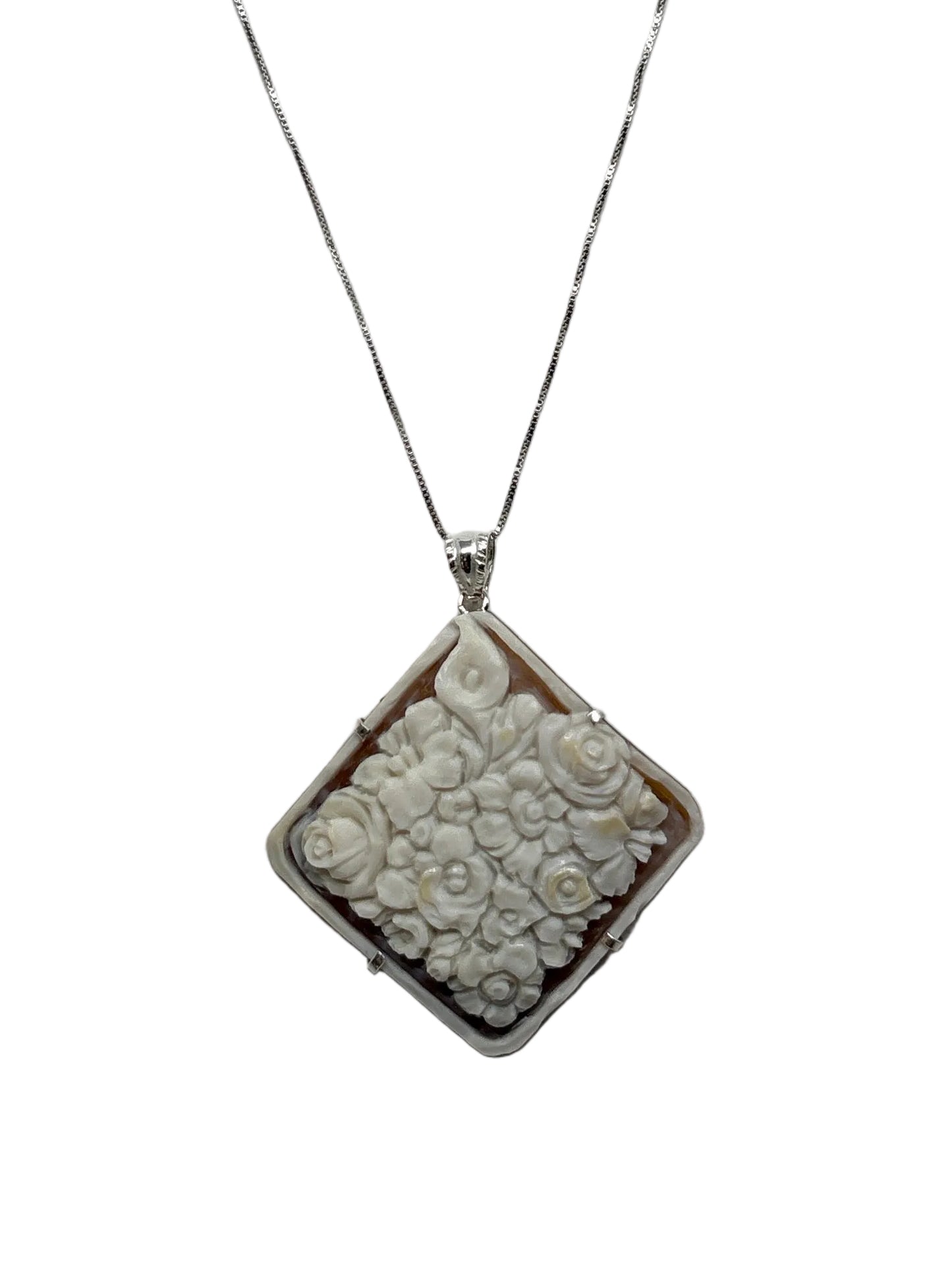 Pendente in Cammeo Artistico incisione "Fiori"