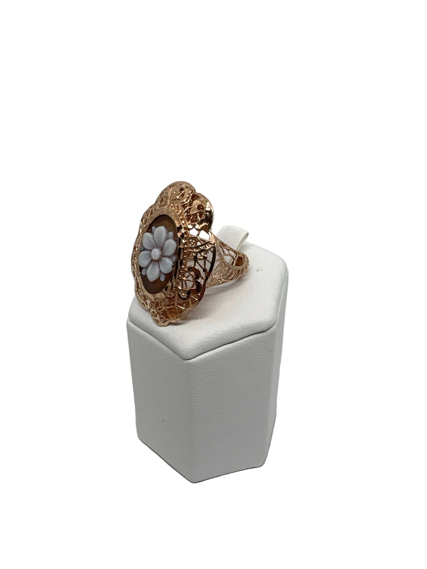 Anello in Cammeo incisione "Fiori"