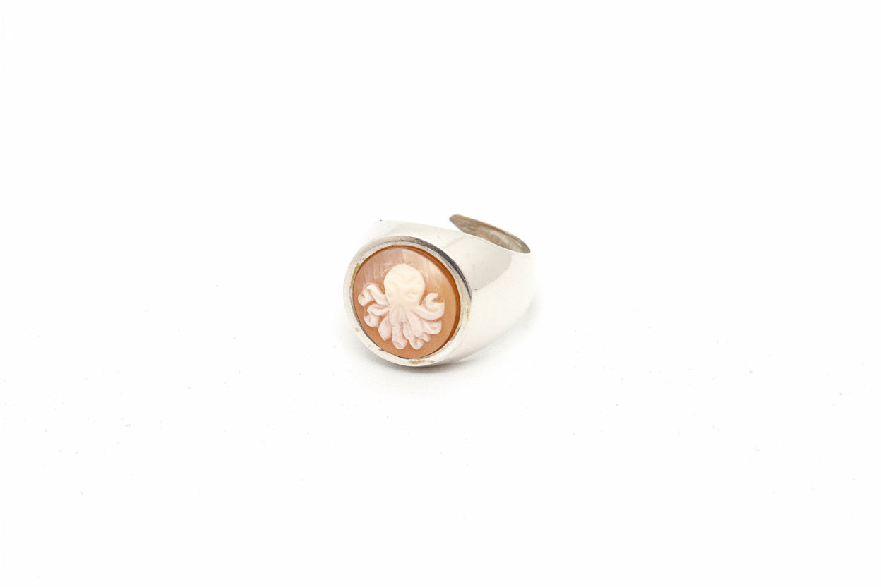 Anello in Cammeo Artistico incisione "Polpo"