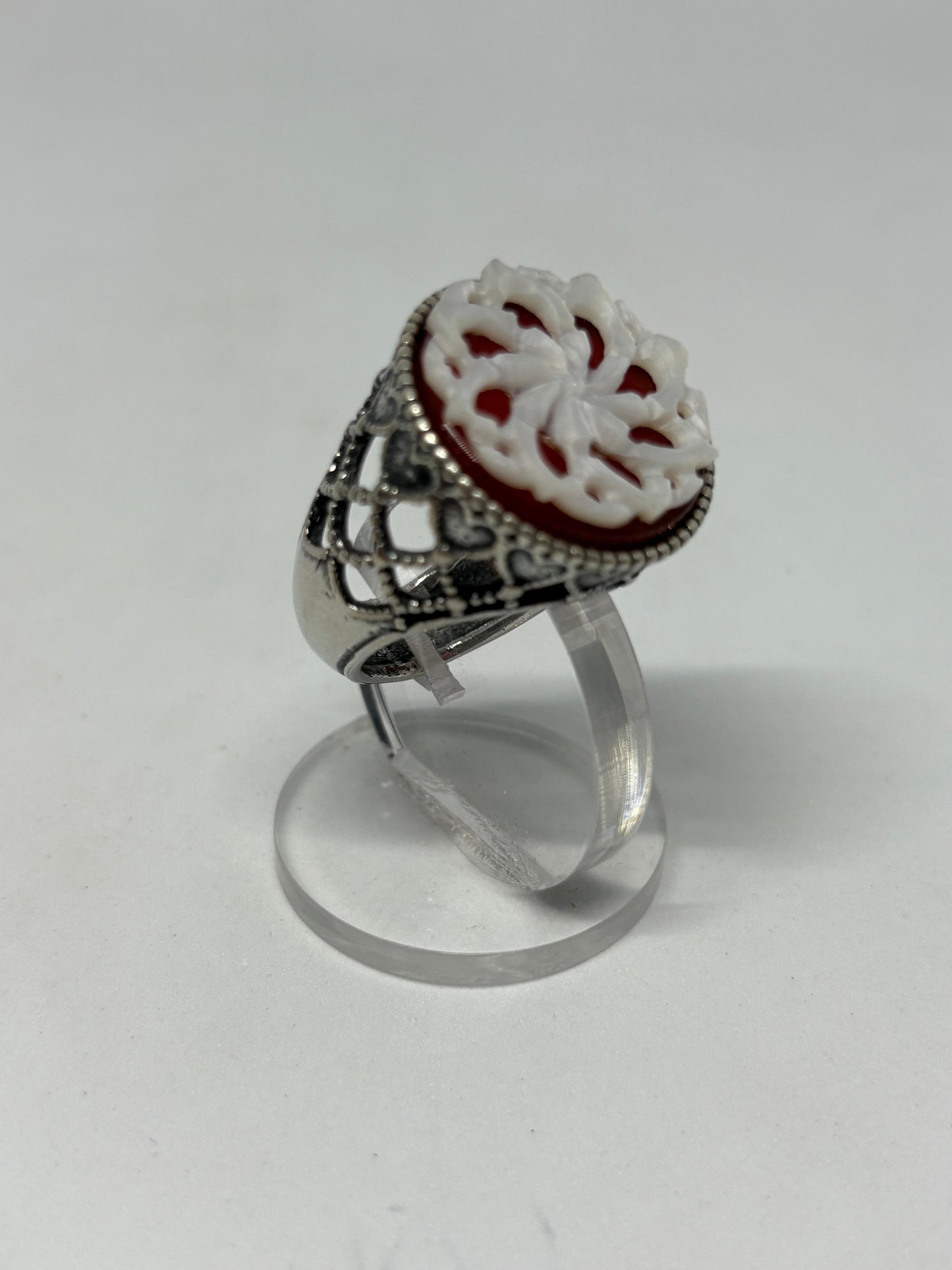 Anello in Agata e Madreperla Incisione "Fiore"