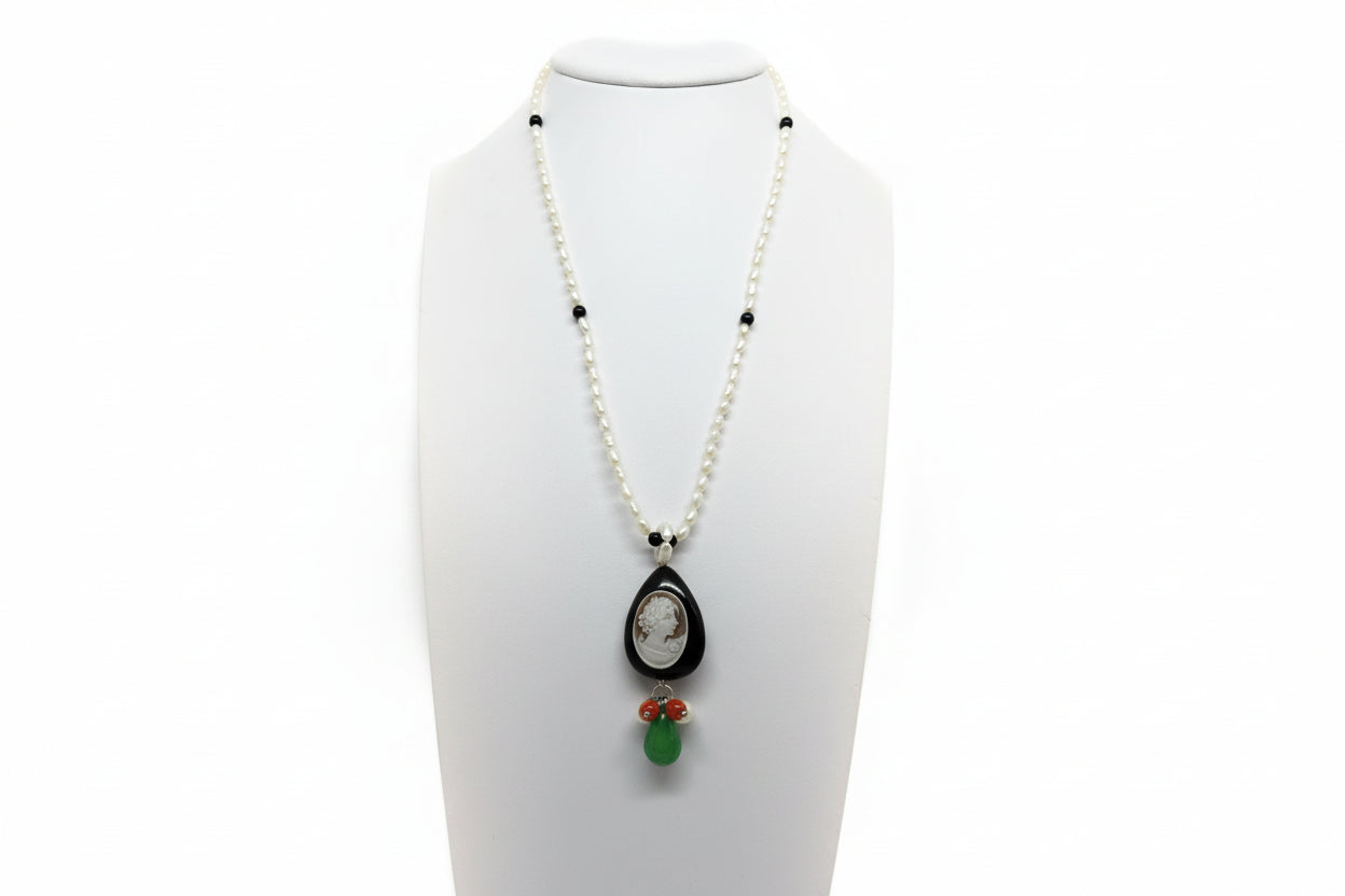 Collana in Perle, Agata e Cammeo incisione "Profilo di Donna"
