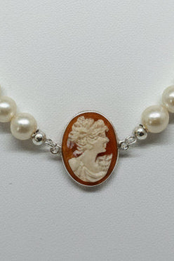 Collana in Perle e Cammeo incisione Volto di Donna