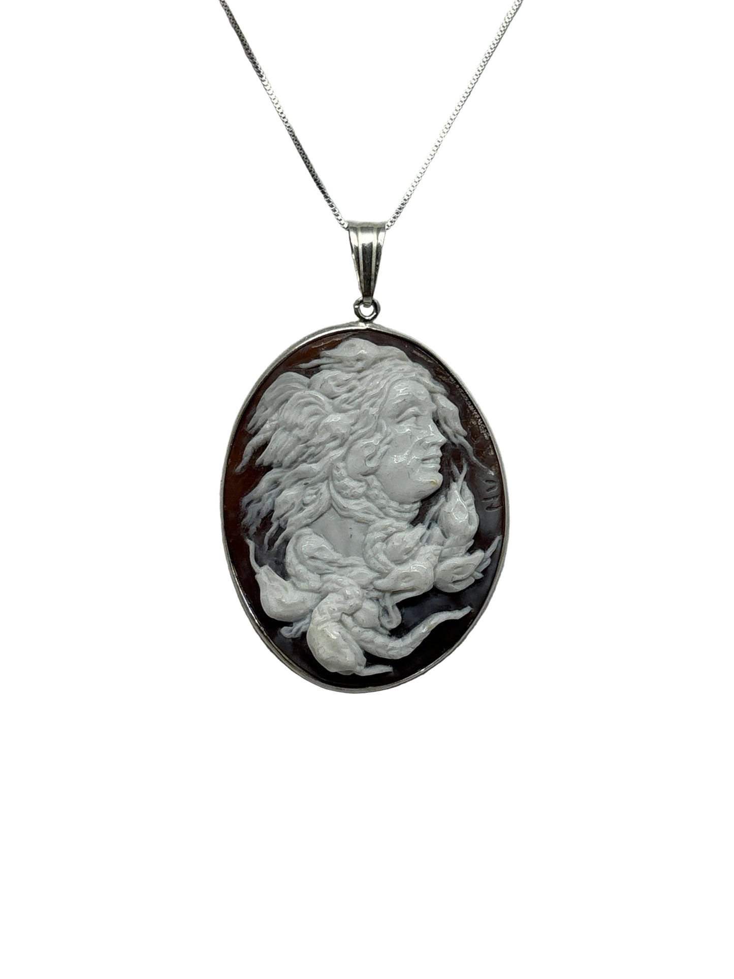 Pendente in Cammeo Artistico incisione "Medusa"