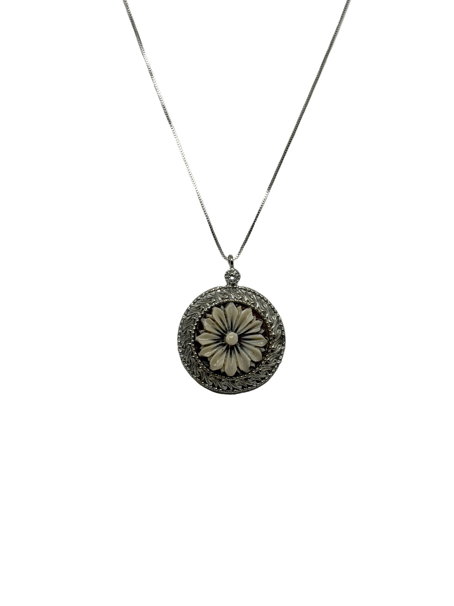 Collana in Cammeo incisione "Fiore"
