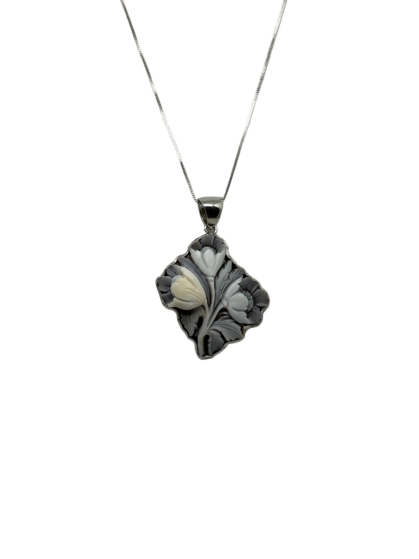 Pendente in Cammeo incisione "Fiore"