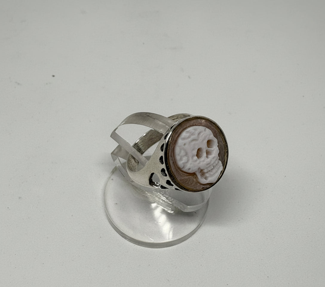 Anello in Cammeo "Incisione Teschio"