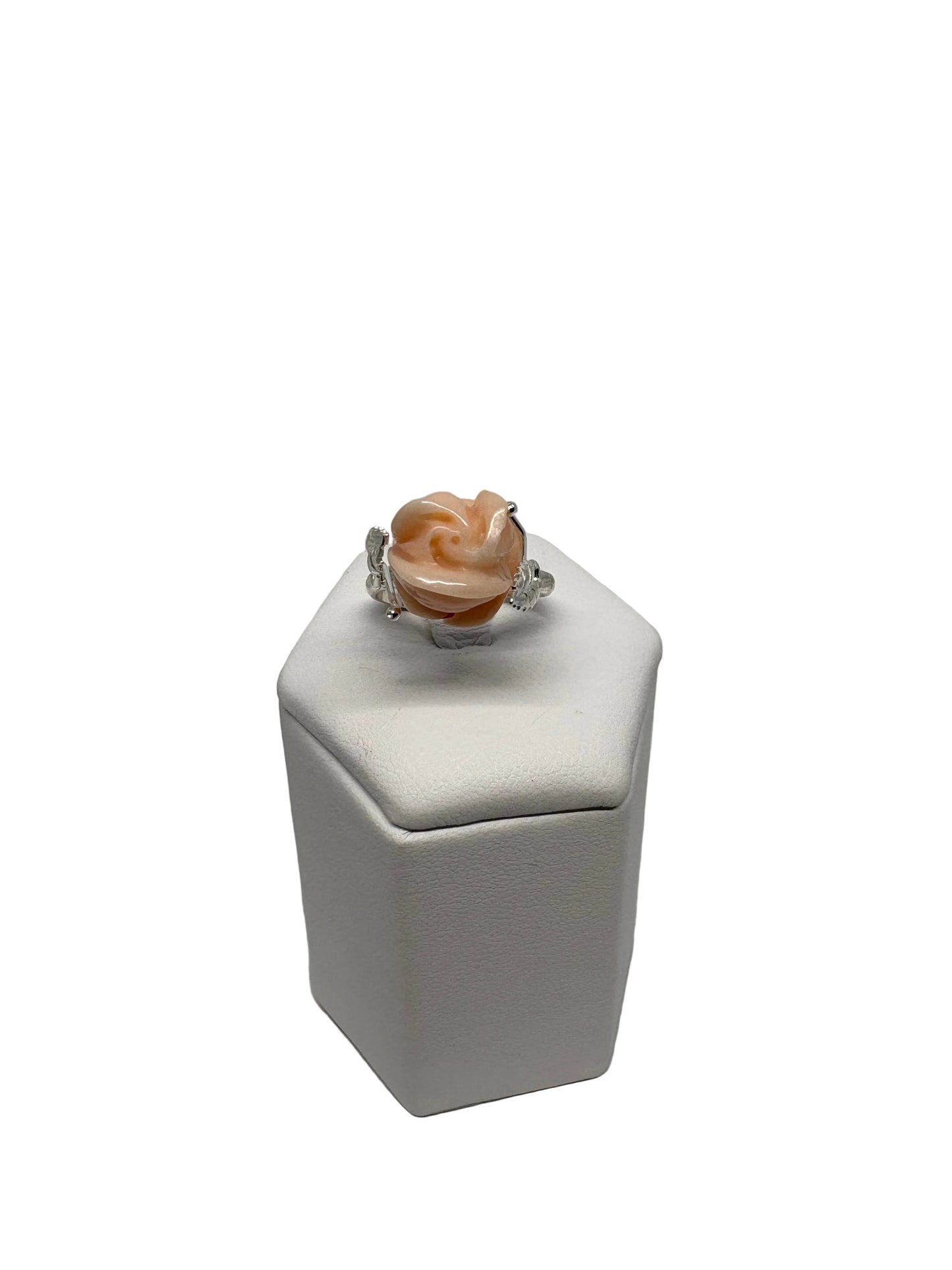 Anello in Corallo "Rosa Scolpita"