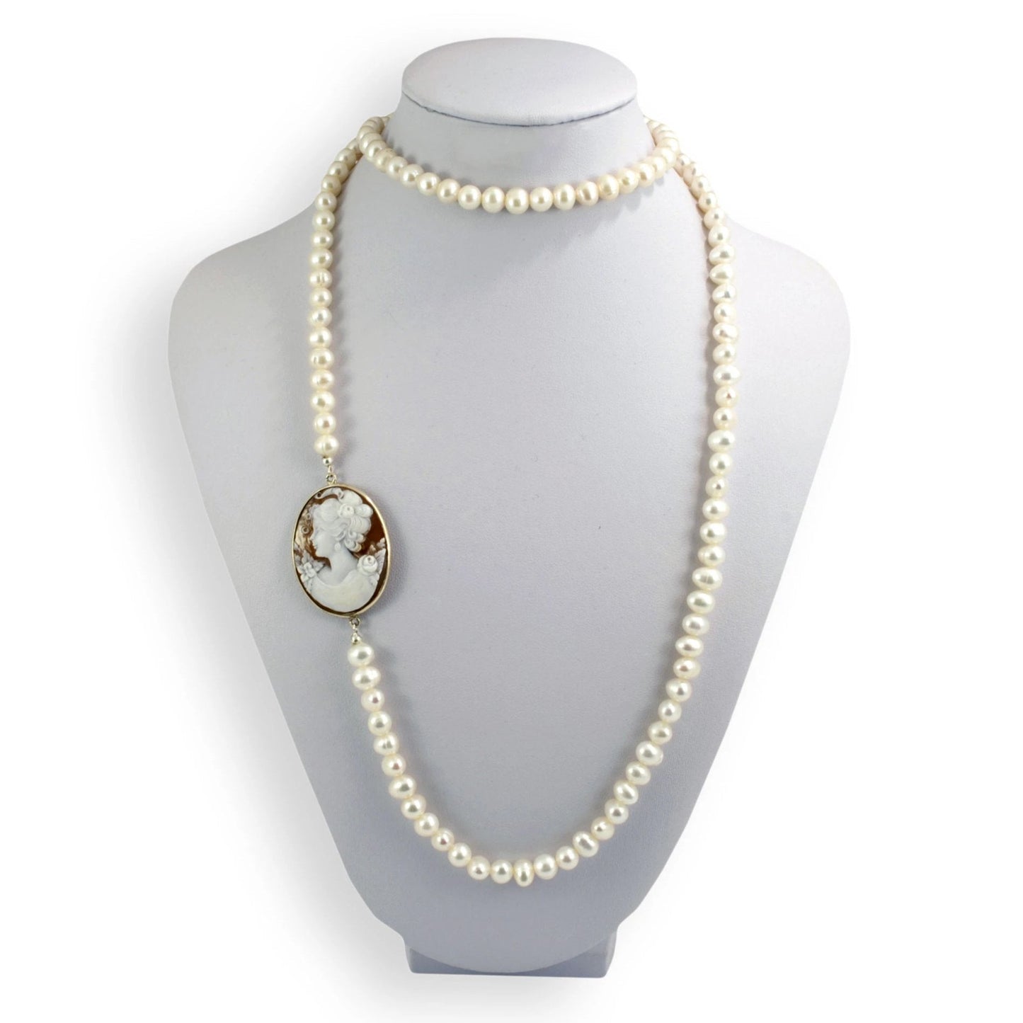 Pearl and cameo necklace