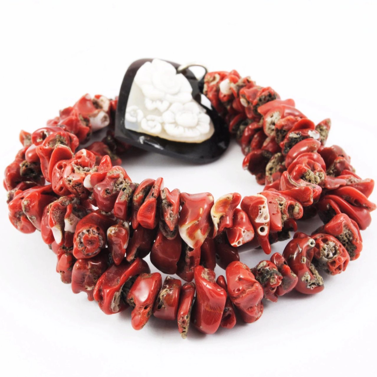 Sardinian coral bracelet with heart cameo