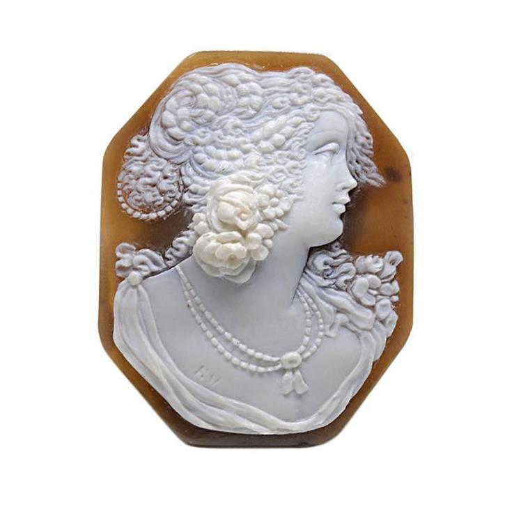 Cammeo Nudo Artistico Profilo Donna