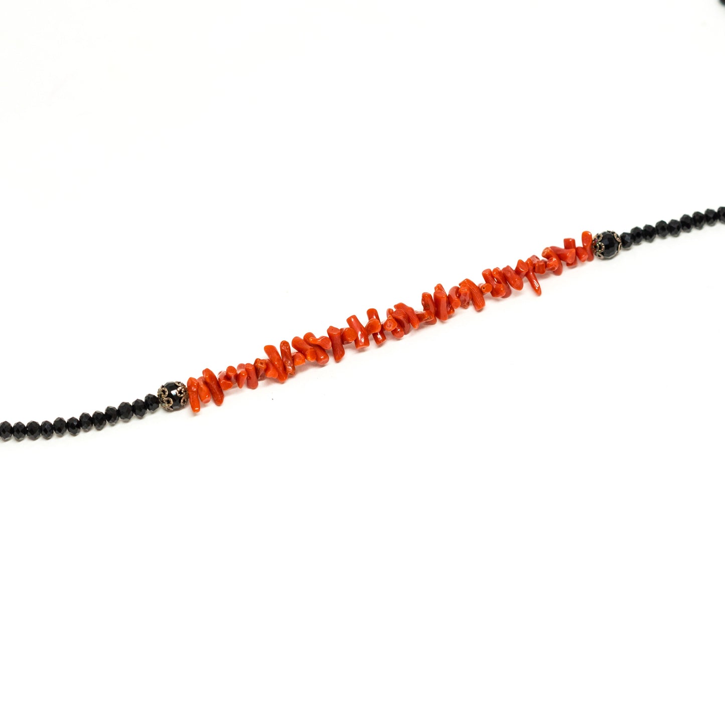 Collana in Agata Nera e Frange di Corallo