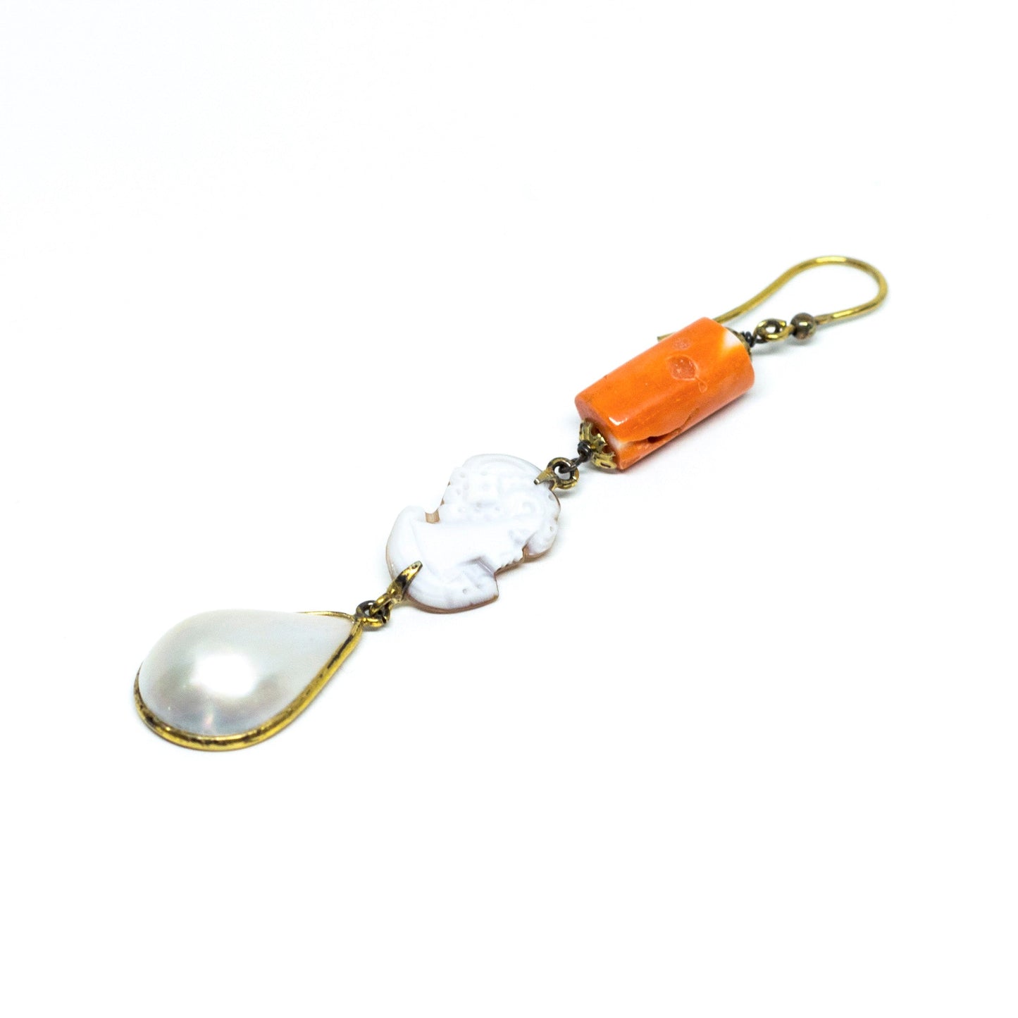 Orecchini in Corallo con Cammeo Profilo Donna