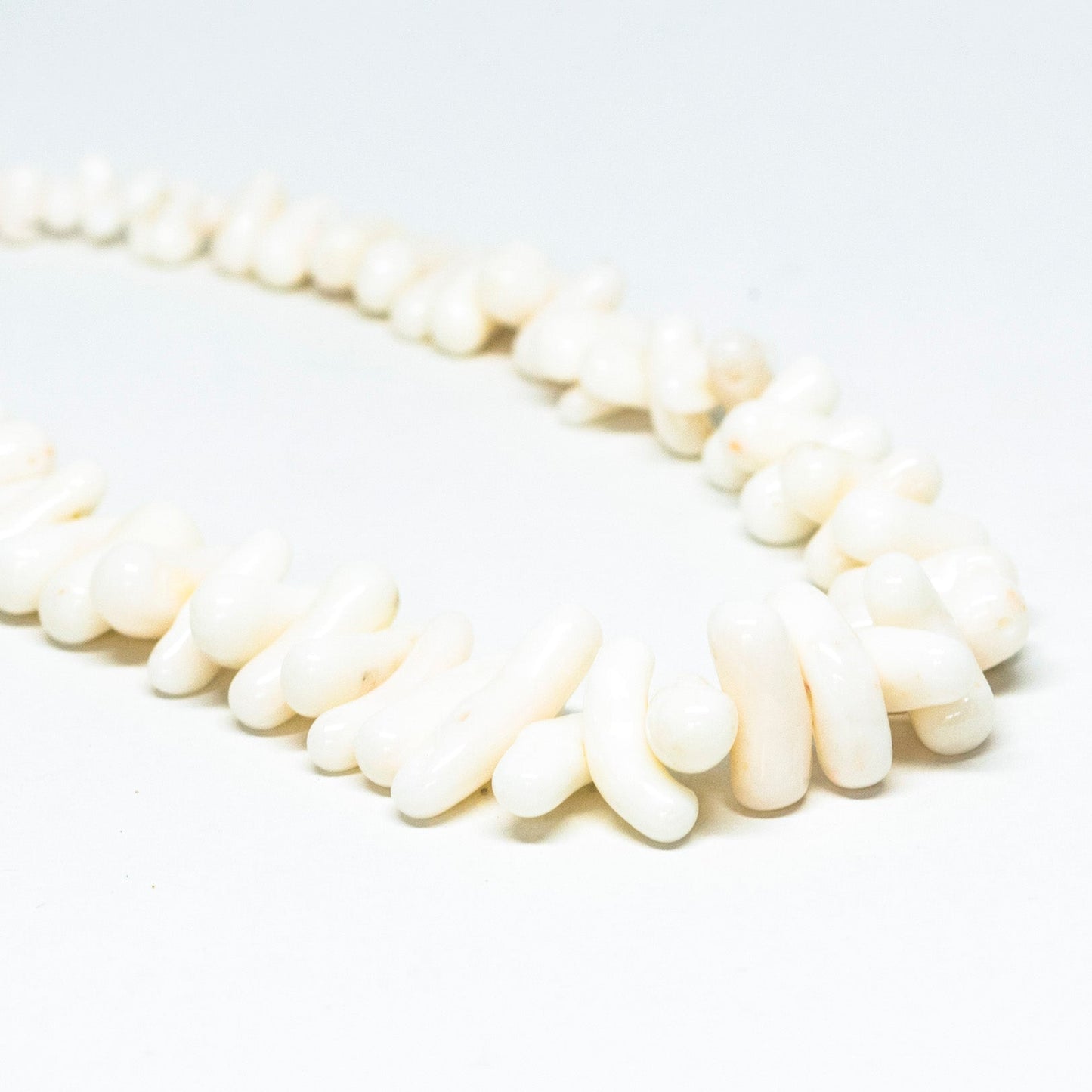 Collana-in-Corallo-Bianco