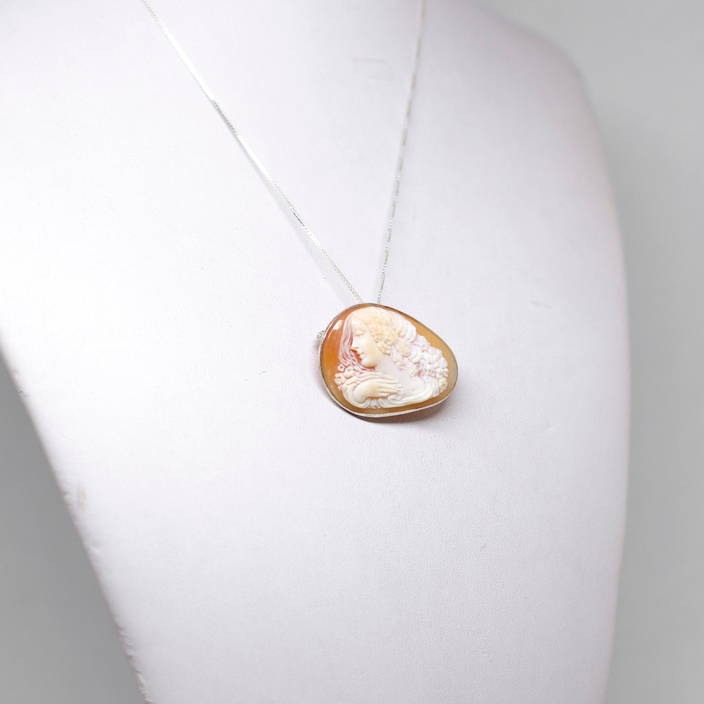 Pendant Brooch Cameo Profile Woman