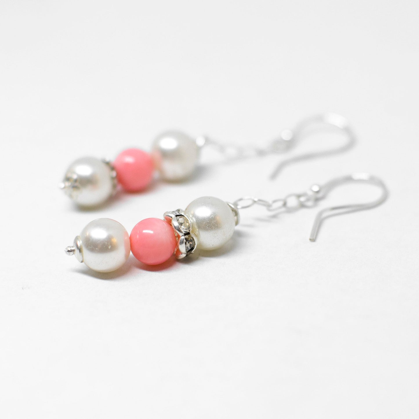 Pearl, agate and zirconia earrings