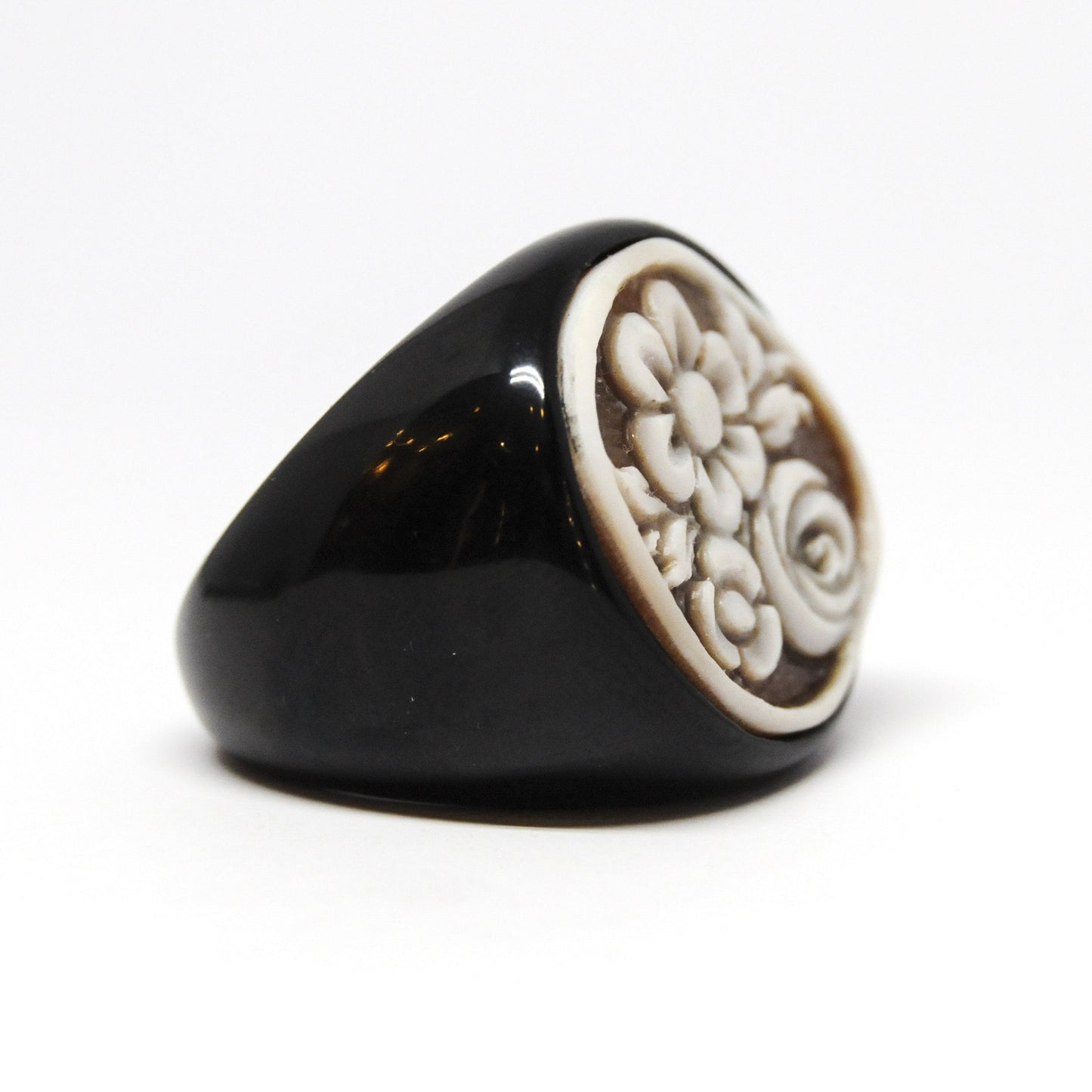 Anello-Cammeo-Incisione-Fiori