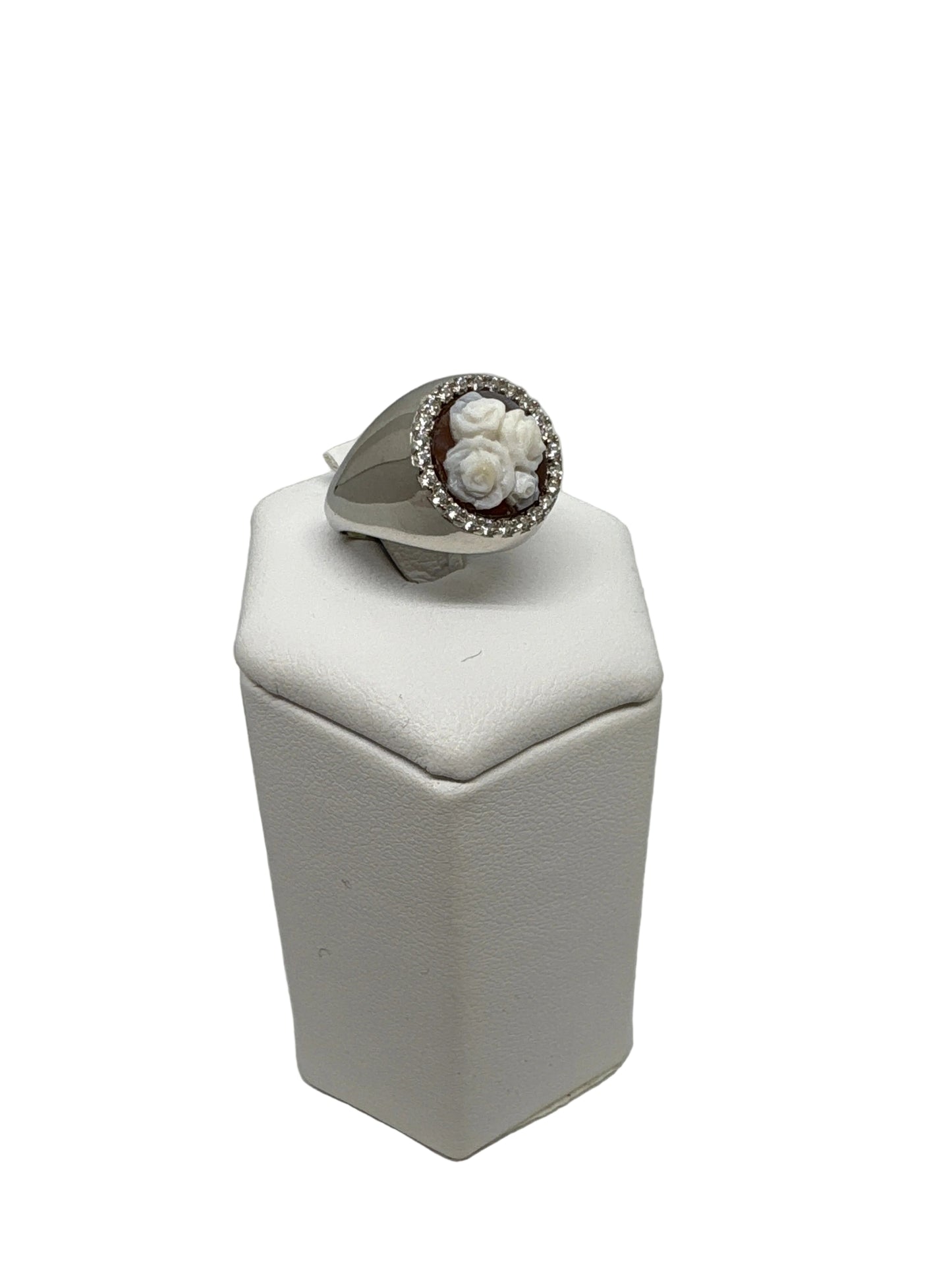 Anello in Cammeo Artistico incisione "Fiori"