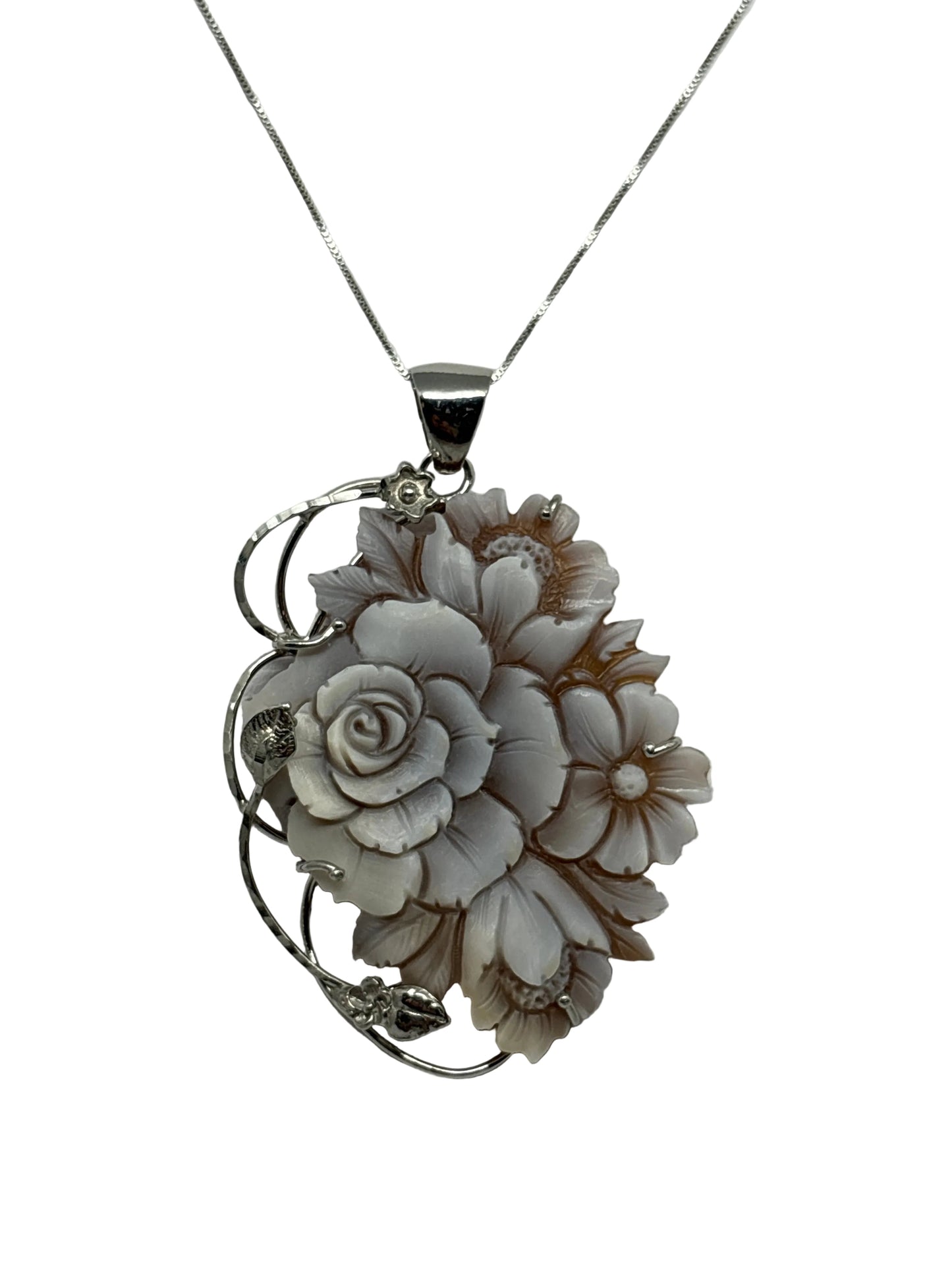 Pendente in Cammeo incisione "Fiori"