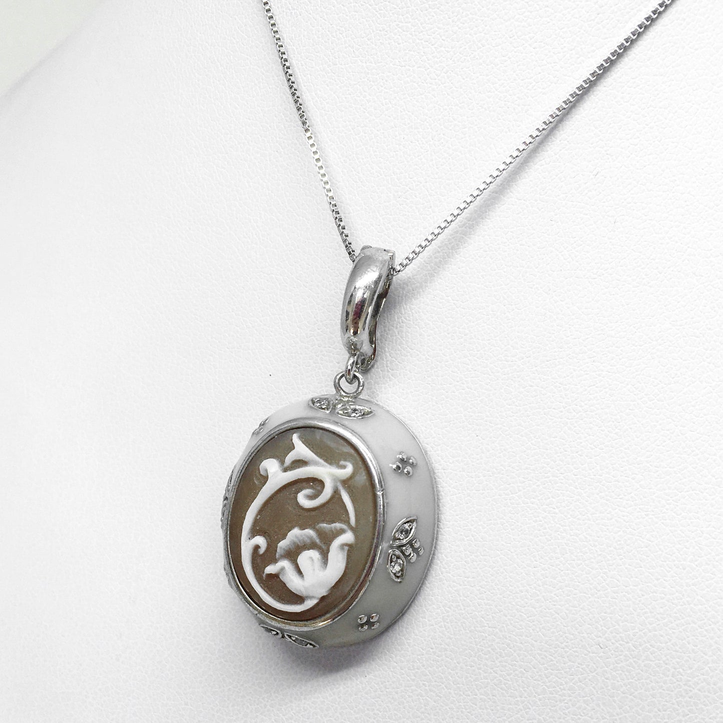 Italian Cameo Pendant Flower Cameo