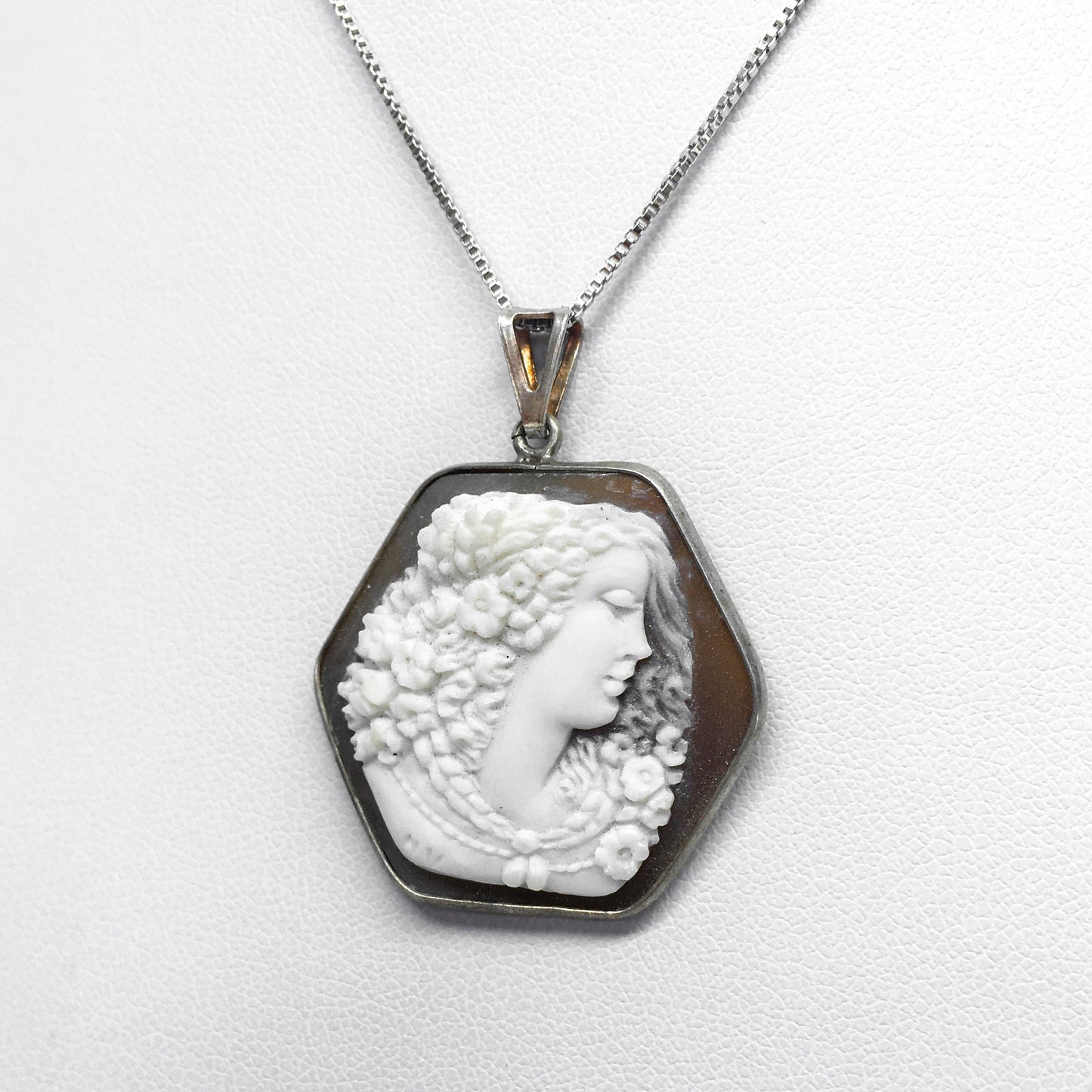 Pendente Cammeo Artistico Profilo Donna