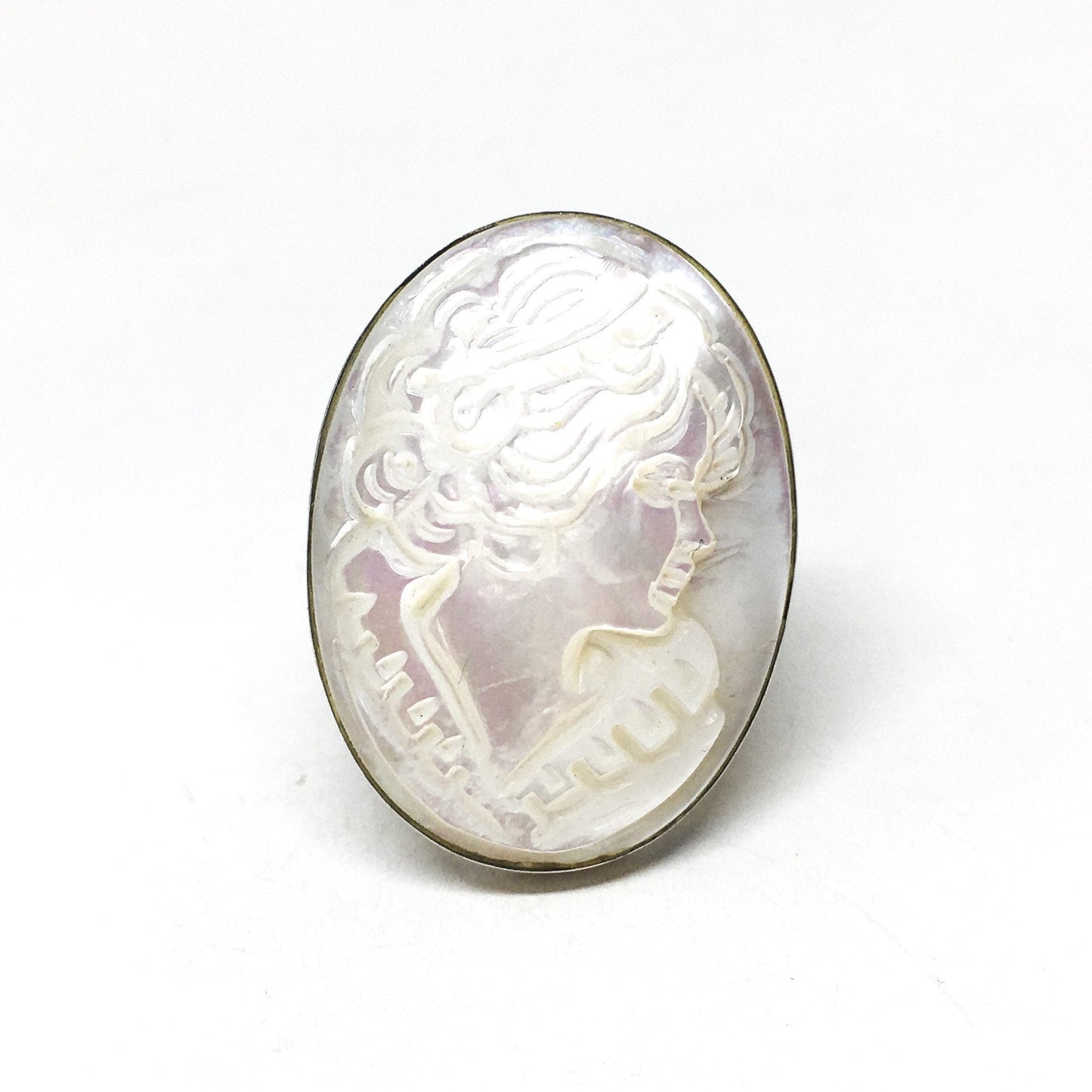 Anello-cammeo-Incisione-su-Madreperla-Profilo-Donna