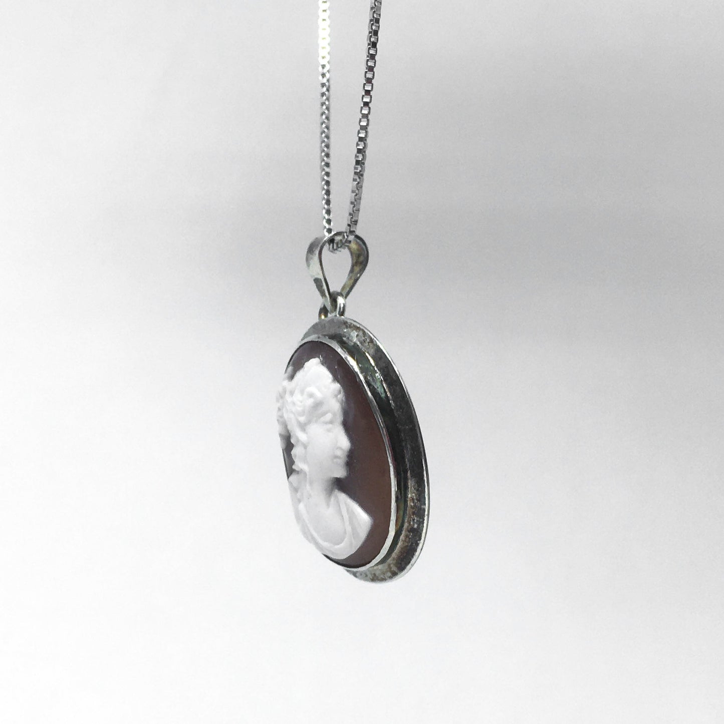 Cameo Pendant Woman Profile