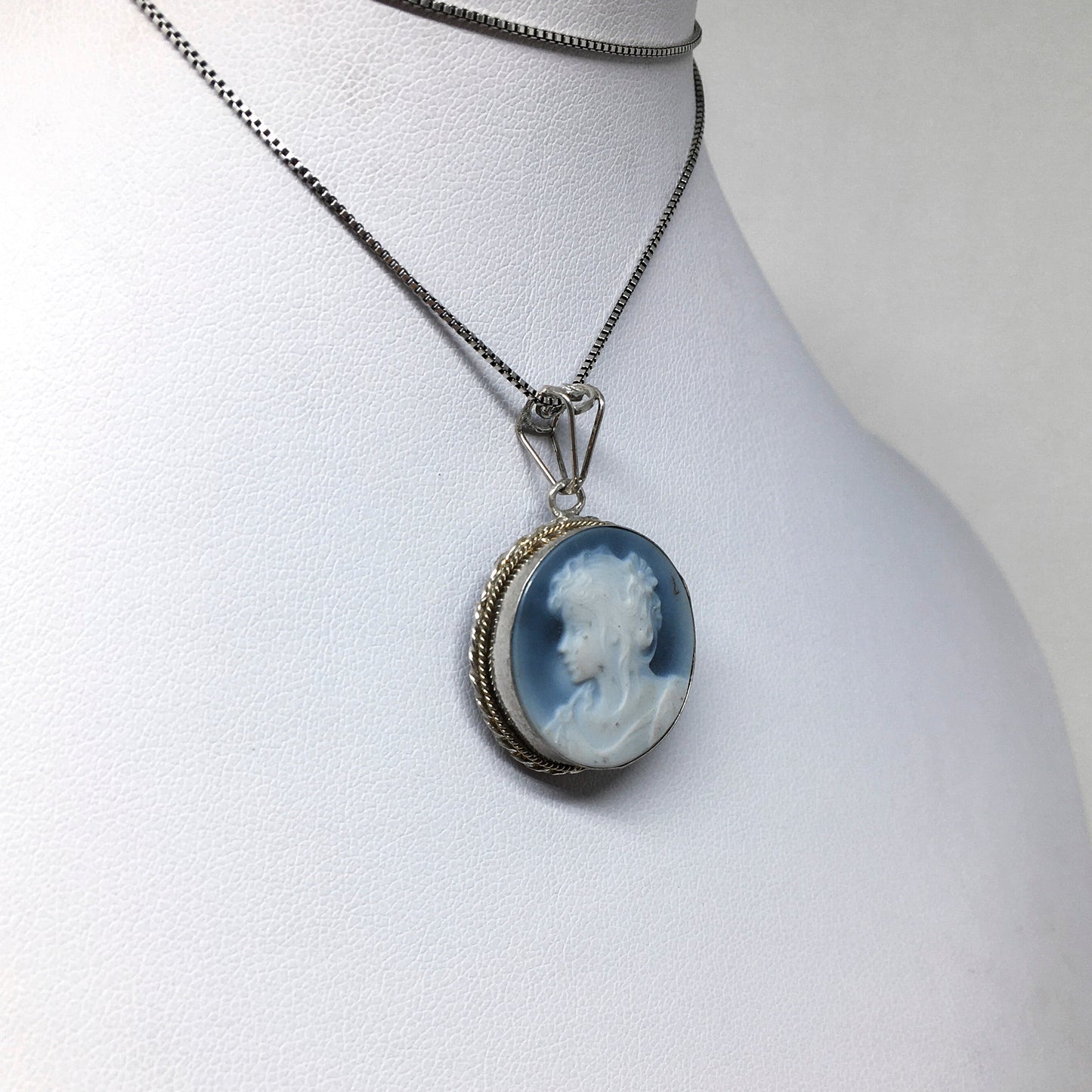 Pendente Cammeo su Agata Profilo Donna