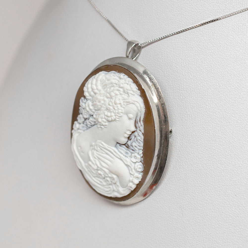 Spilla e Pendente Cammeo Artistico Antico Volto di Donna con Dettaglio della Mano