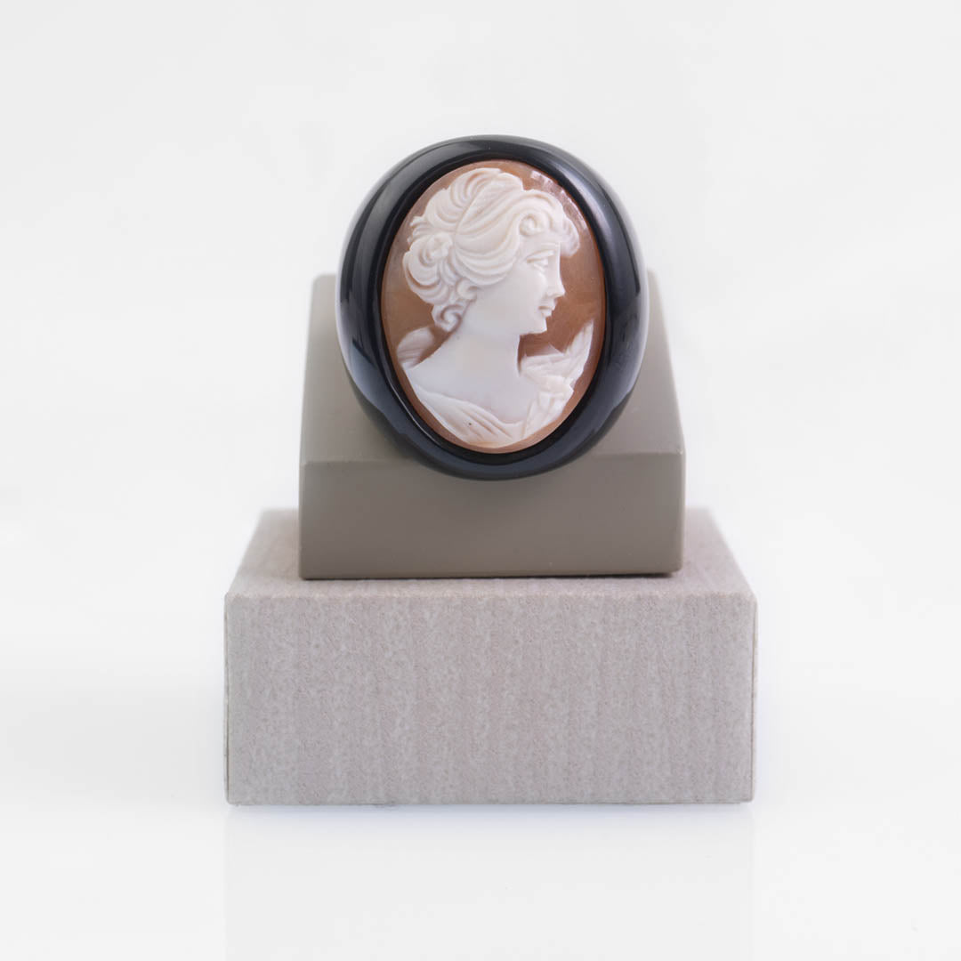 Cameo Ring Profile Woman