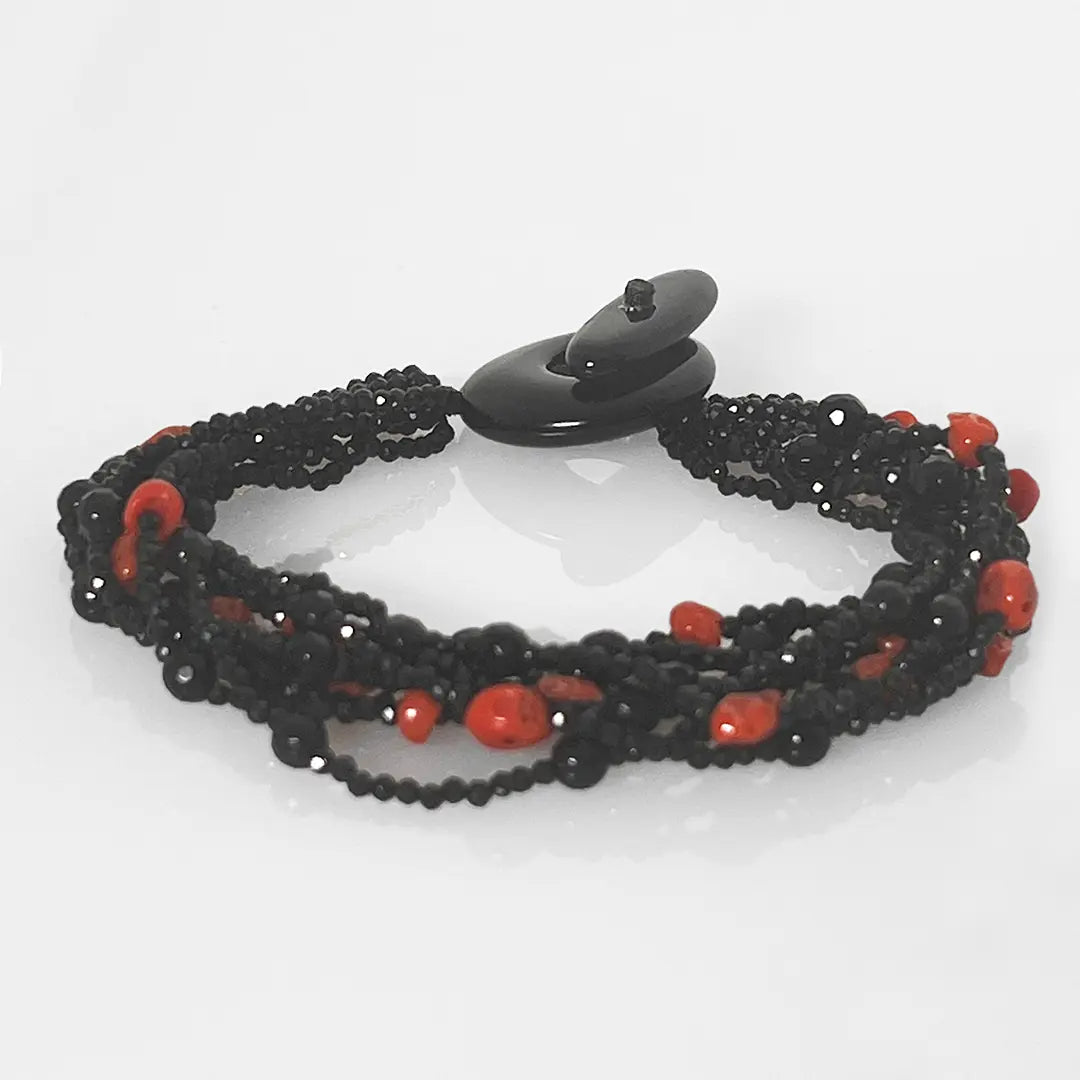 Analyzing image il-piccolo-museo-del-cammeo-bracciale-corallo-