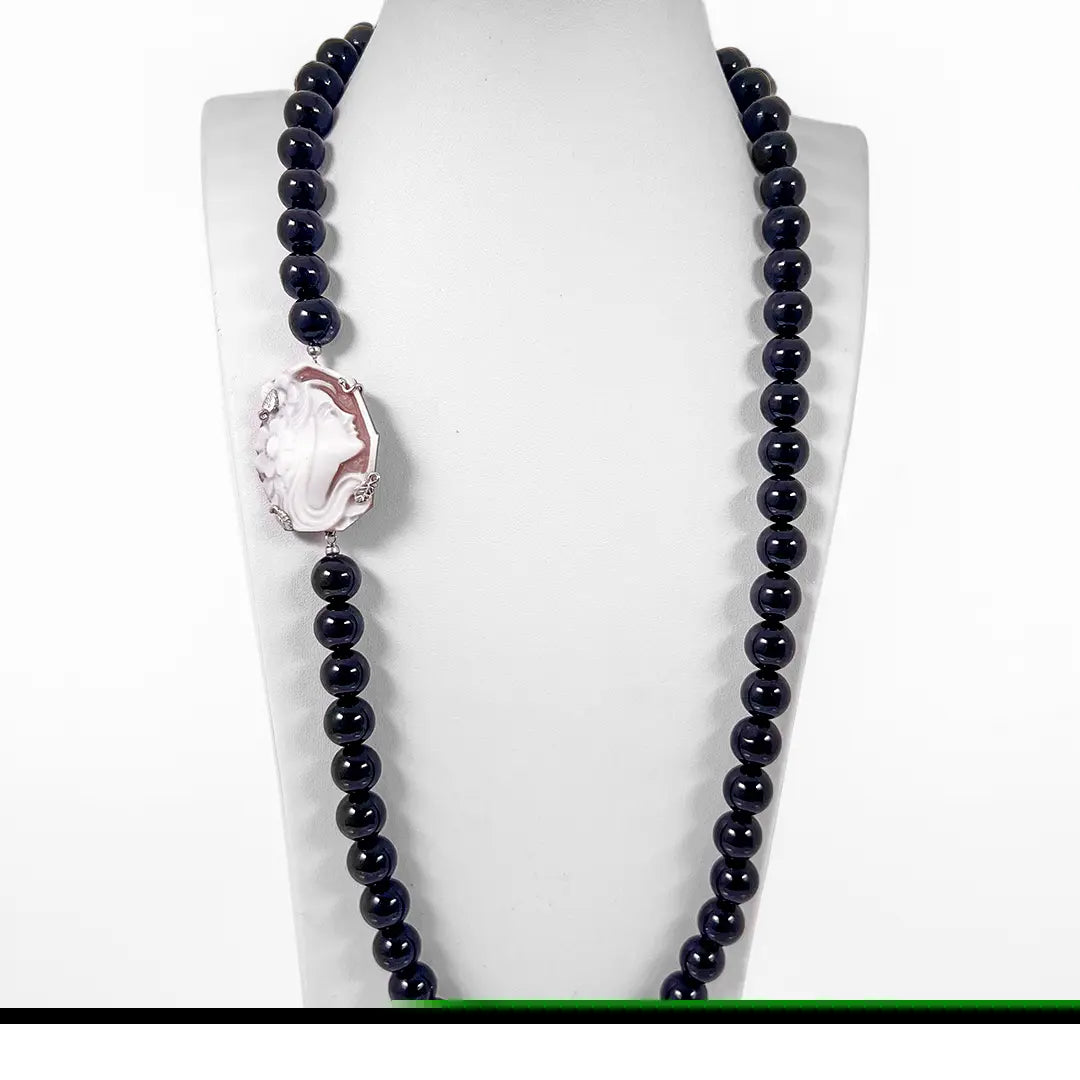 Agate Necklace with Cameo Profile Woman