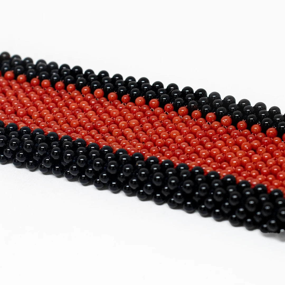 il-piccolo_museo_del_cammeo-Bracciale-Tessito-Corallo-Rosso-e-Onice