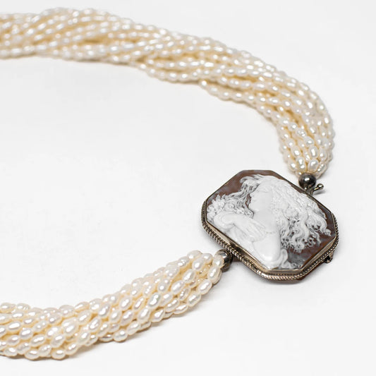 Collana Perle con Cammeo Artistico Profilo Donna