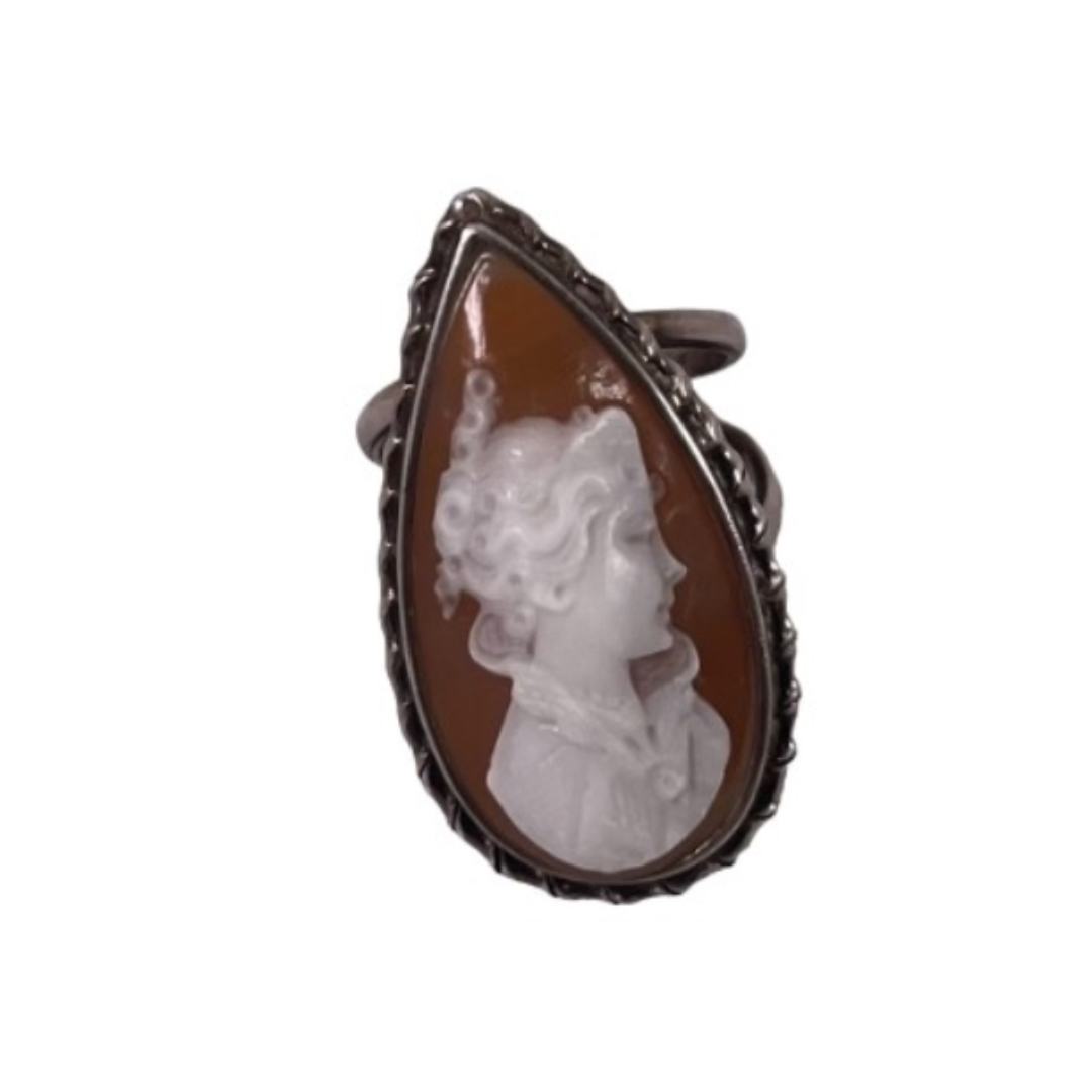 Drop Shape Cameo Ring Woman Profile