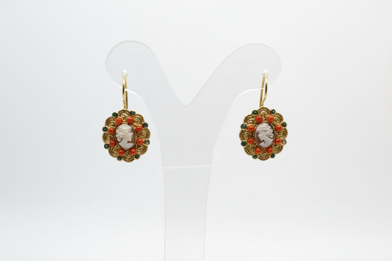 Orecchini in Cammeo e Corallo