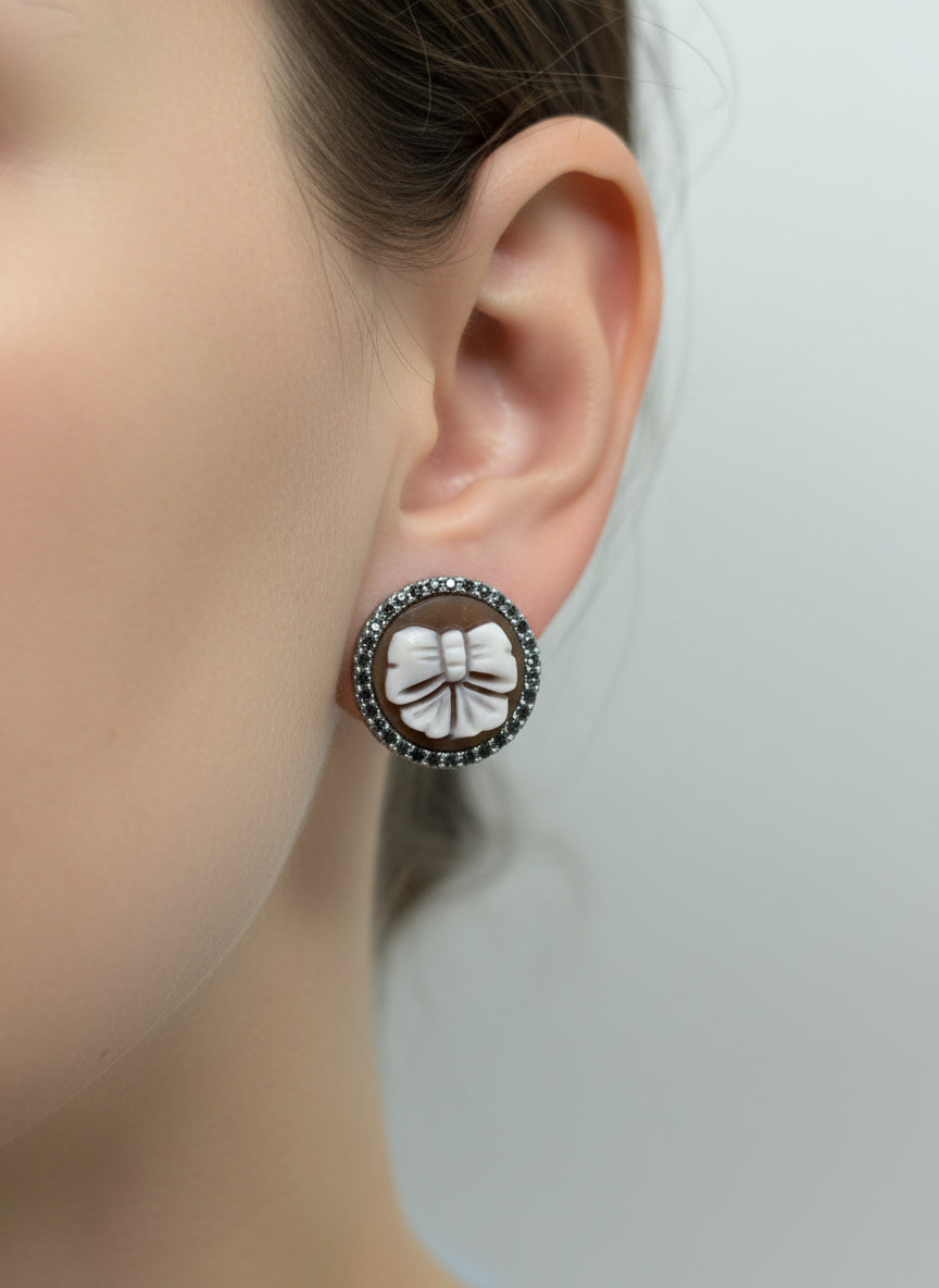 Orecchini in Cammeo incisione "Fiocco"