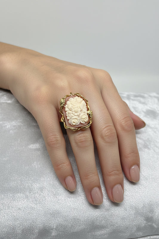 Anello in Cammeo Artistico incisione Fiori
