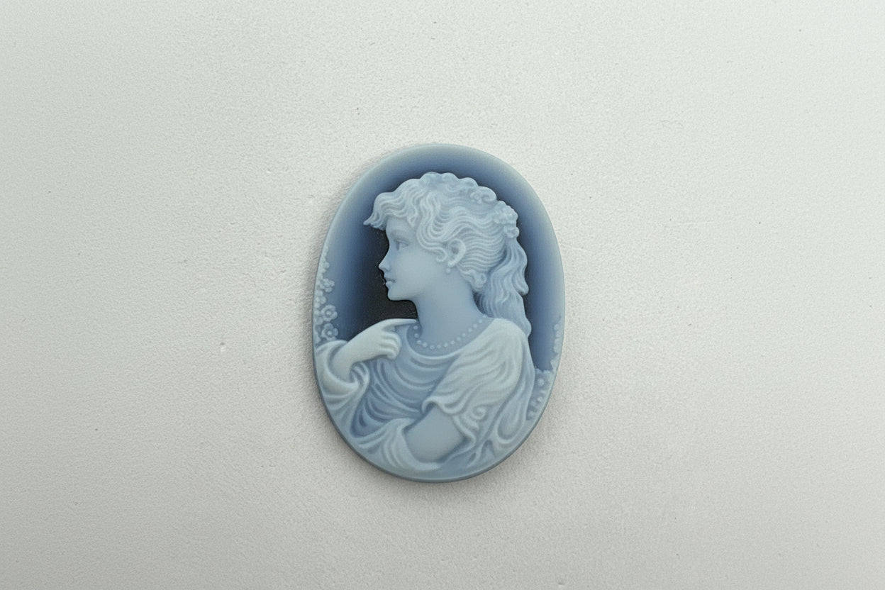 Cammeo Nudo in Agata incisione Profilo di Donna