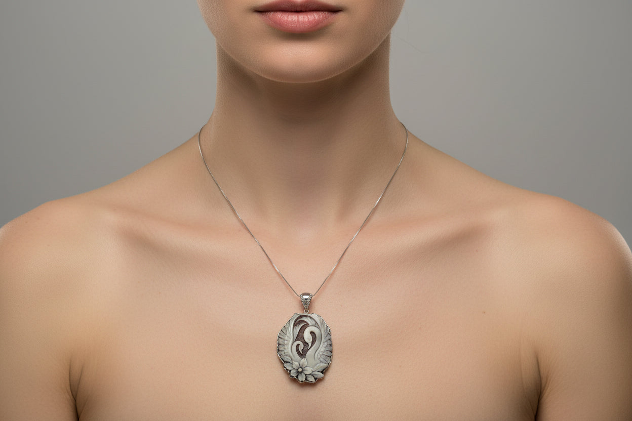Pendente in Cammeo incisione "Cigno"