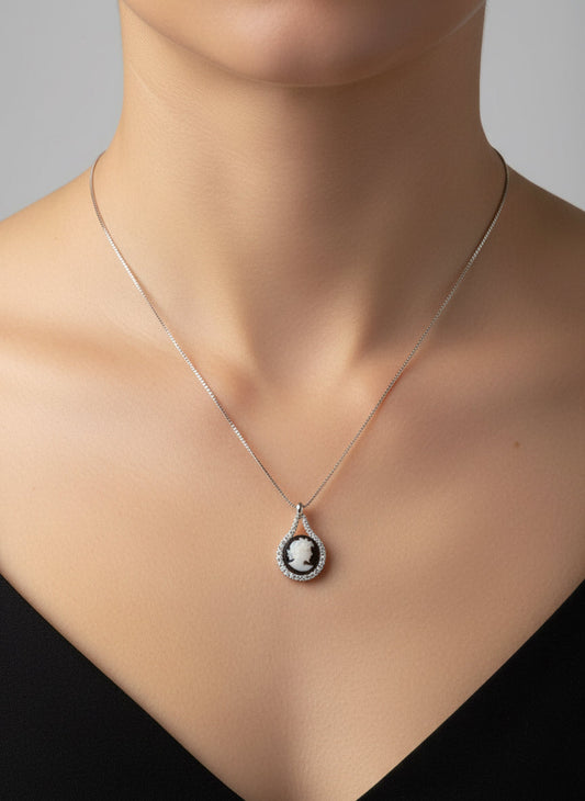 Collana in Cammeo incisione "Profilo di Donna"