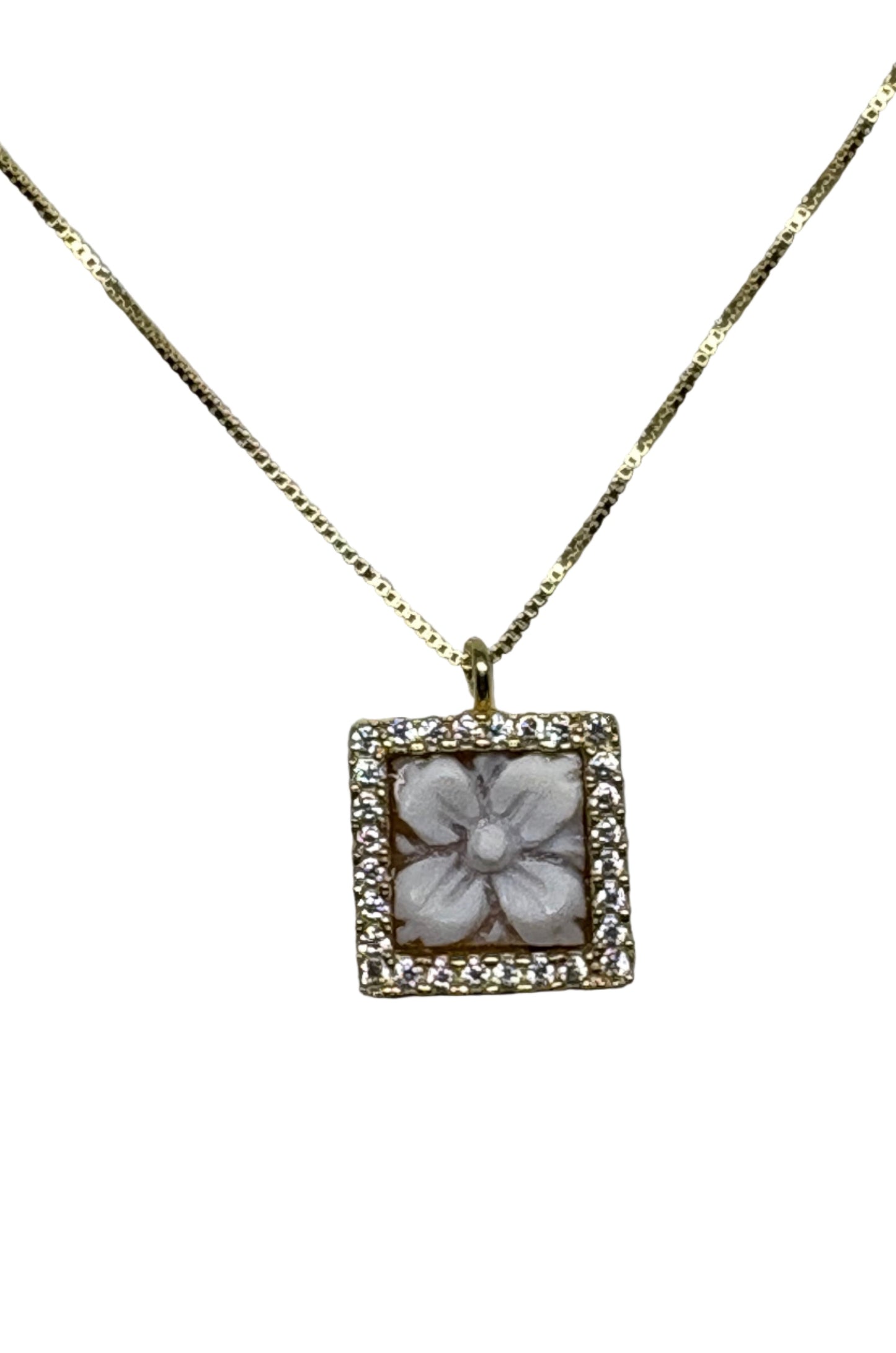 Collana in Cammeo incisione "Fiore"