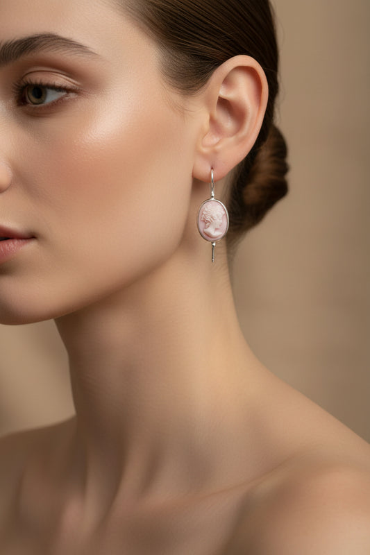 Orecchini in Cammeo incisione Volto di Donna