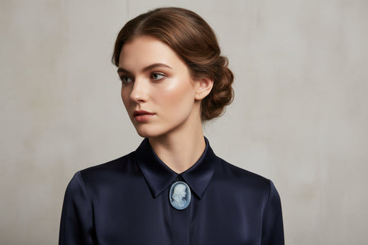 Cammeo Nudo in Agata incisione Profilo di Donna