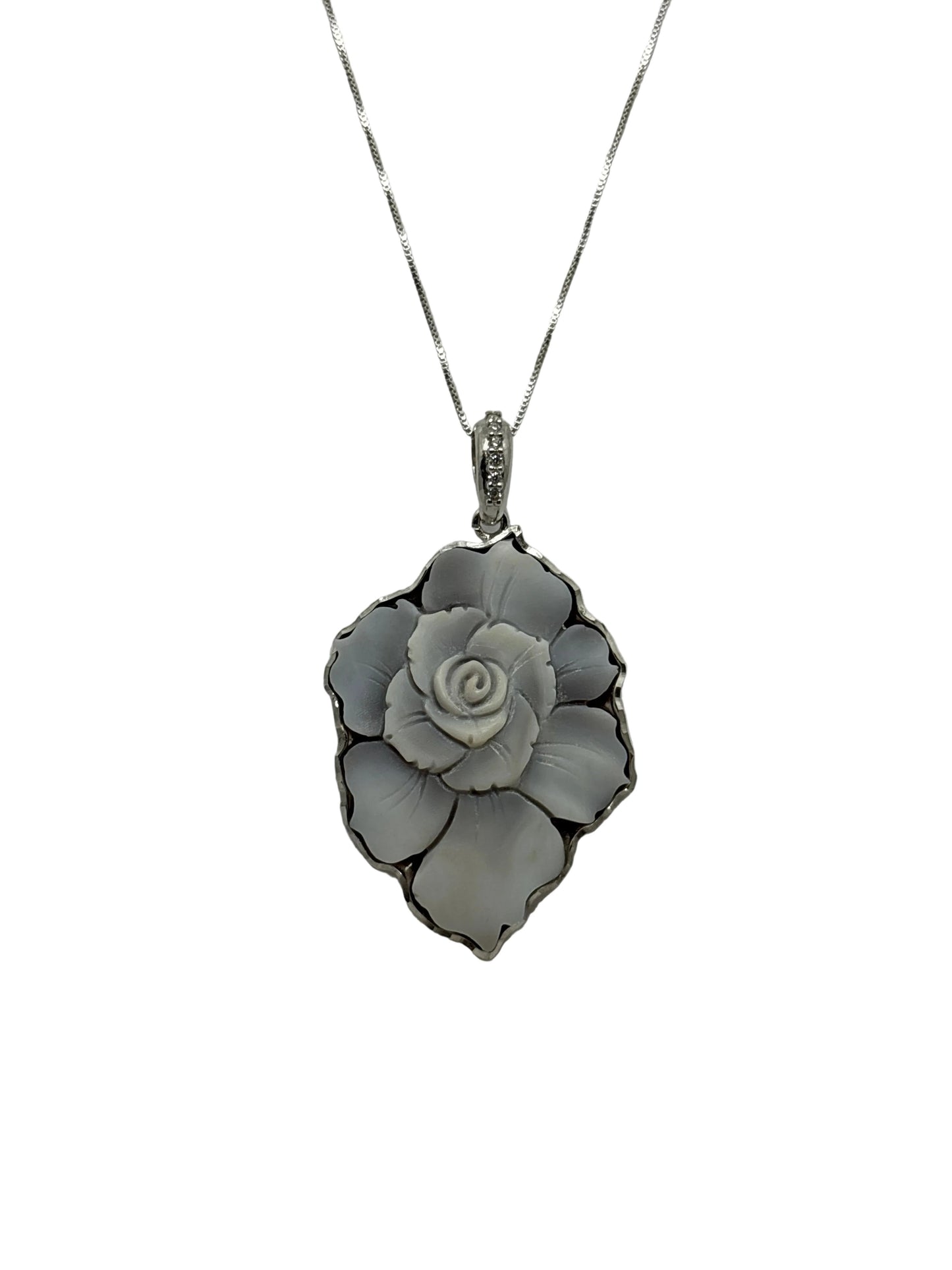 Pendente in Cammeo incisione "Fiore"