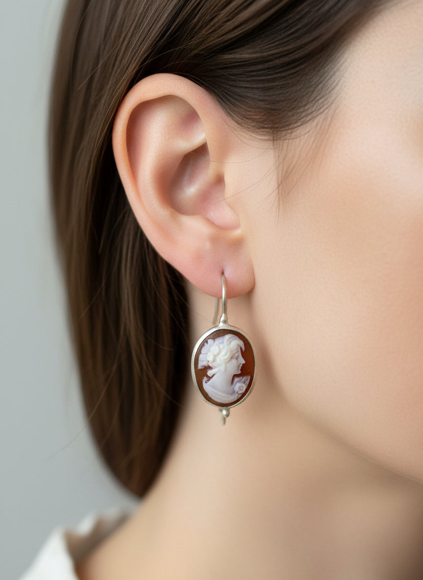 Orecchini in Cammeo incisione "Profilo di Donna"